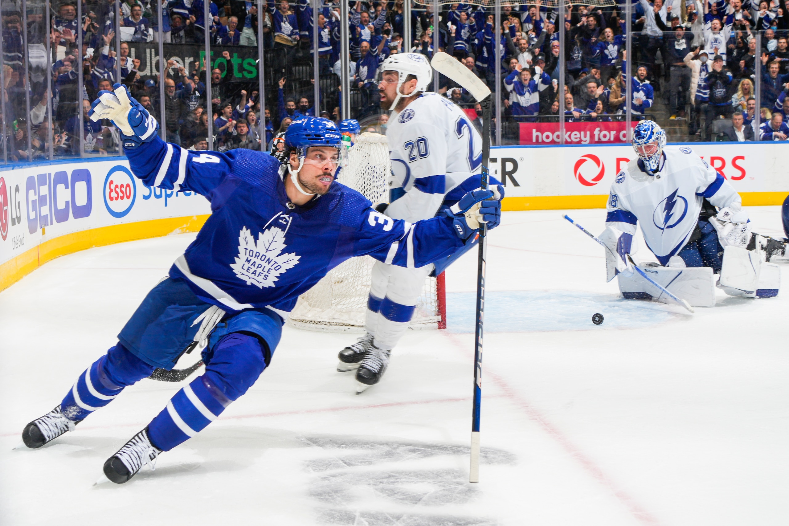 TORONTO, ON - MAY 10: Auston Matthews #34 of the Toronto Maple Leafs celebrates his goal against the Tampa Bay Lightning during the third period in Game Five of the First Round of the 2022 Stanley Cup Playoffs at the Scotiabank Arena on May 10, 2022 in Toronto, Ontario, Canada. (Photo by Mark Blinch/NHLI via Getty Images)