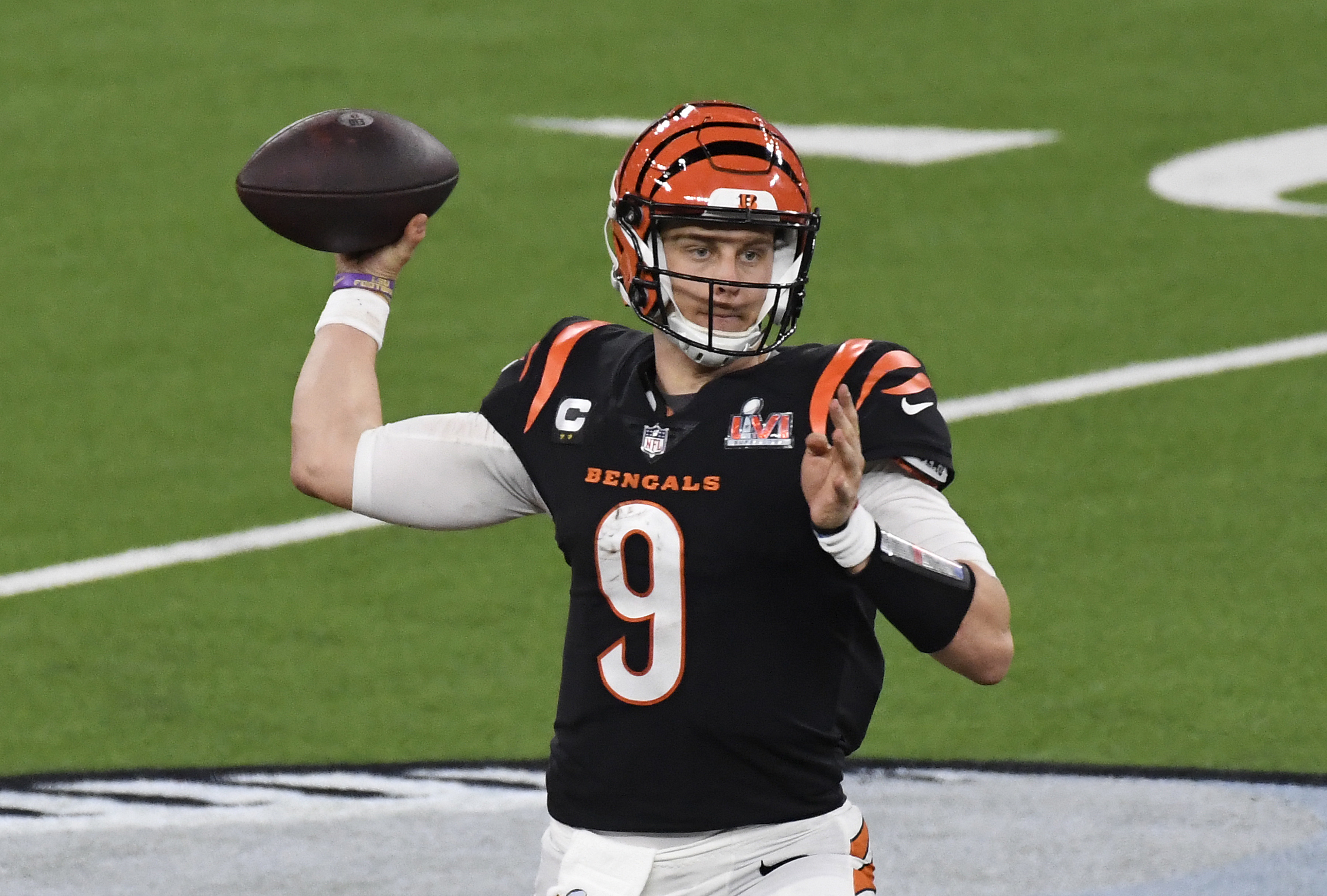 Was Joe Burrow at fault on the Bengals' final offensive play of Super Bowl  LVI?