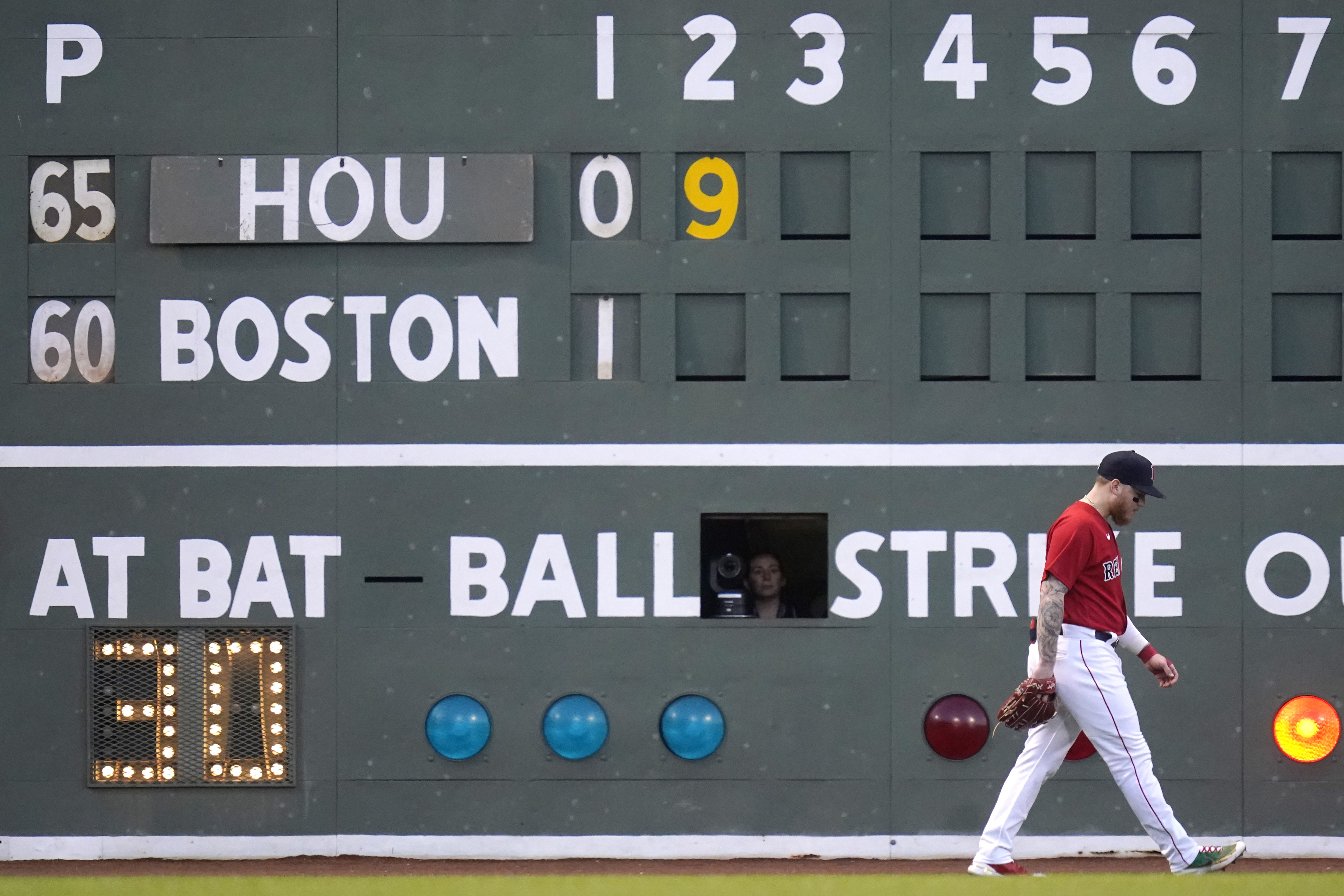 Video: Red Sox Fan at Fenway Park Catches 2 Astros Home Runs in Same Inning, News, Scores, Highlights, Stats, and Rumors