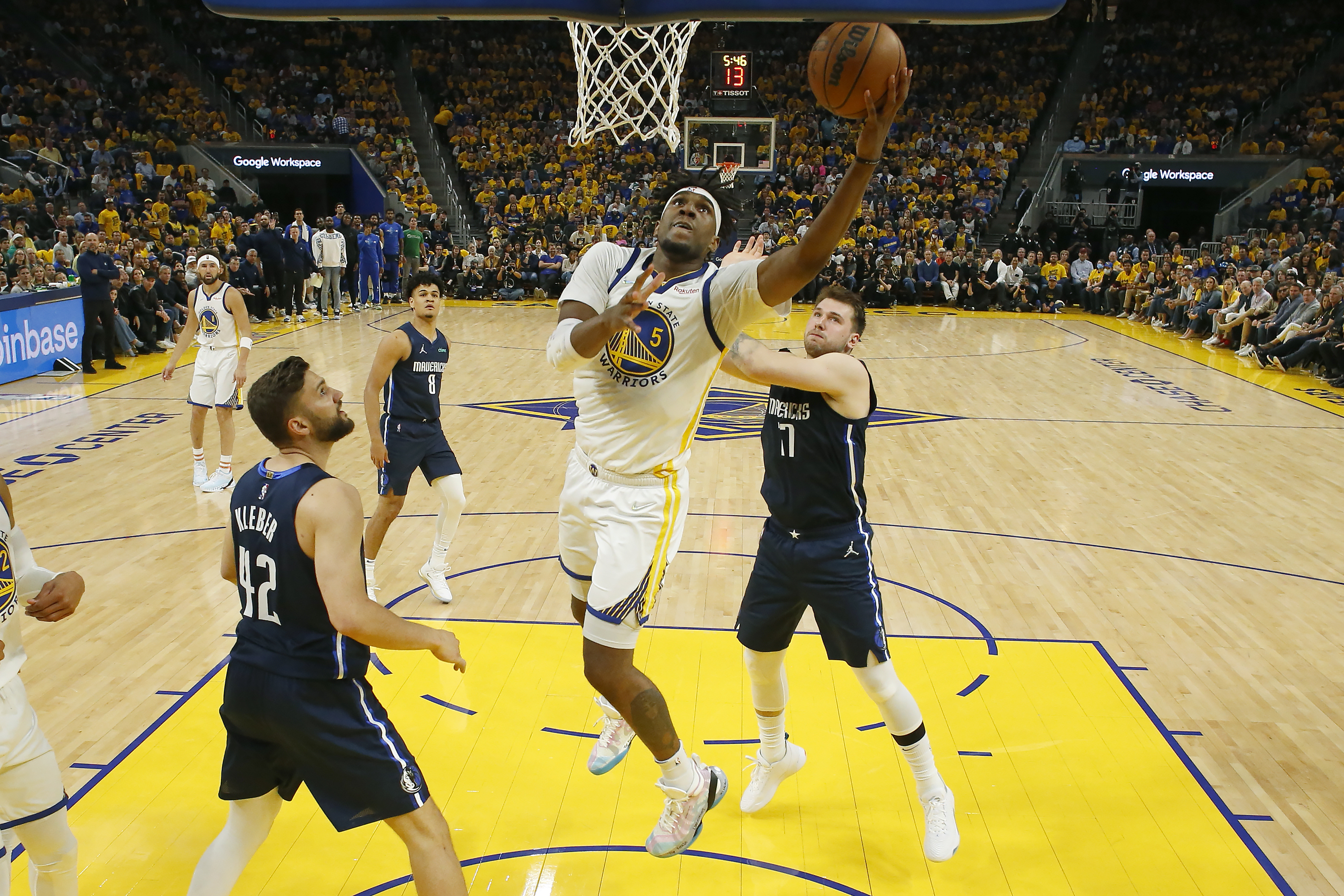 Warriors' Kevon Looney cleared to play in Game 4 Friday