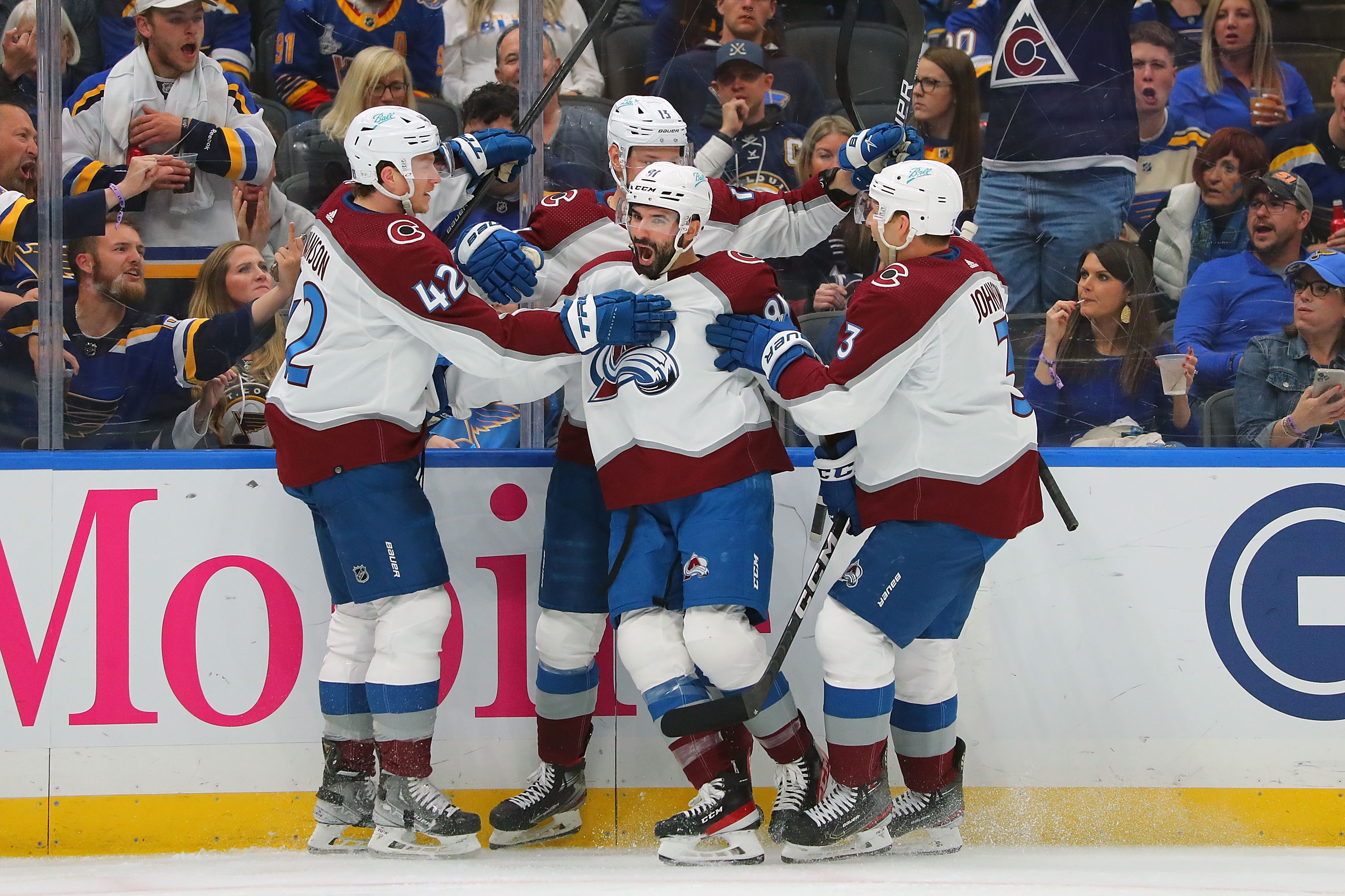 Fans stand with Nazem Kadri as Avalanche return to Colorado for Game 5, Avalanche