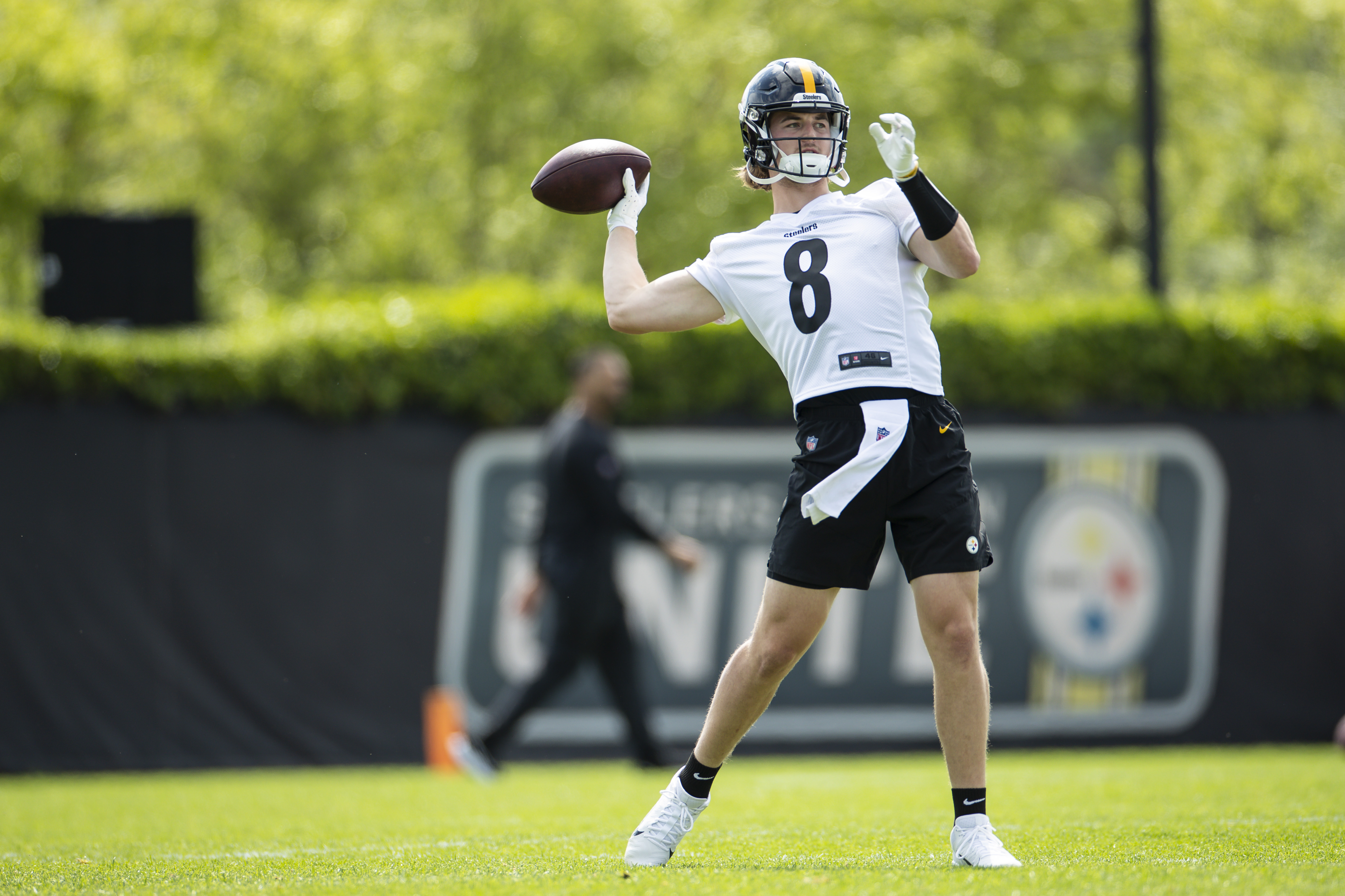 Pittsburgh Steelers quarterback Kenny Pickett (8) walks the