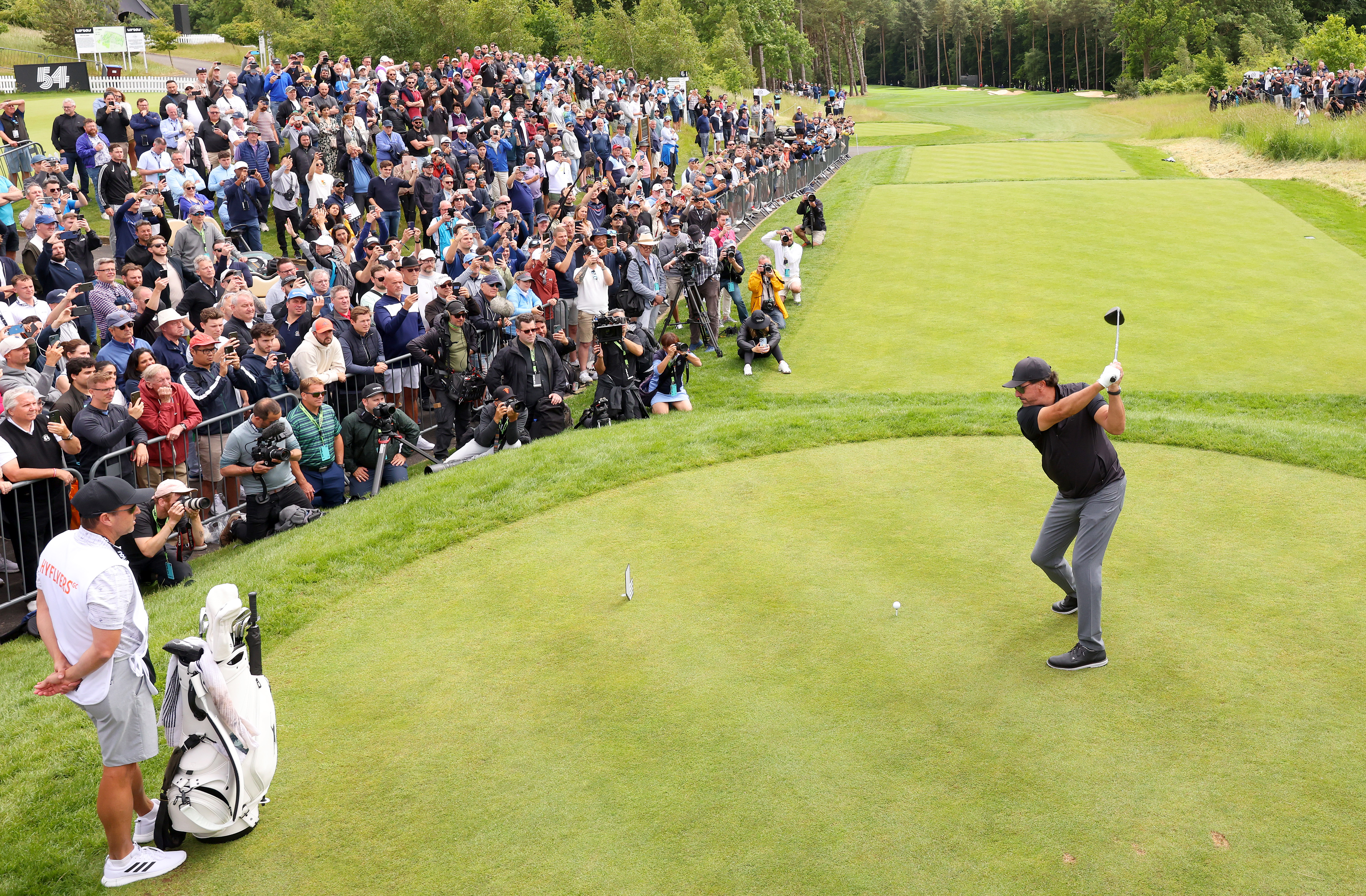LIV Golf London 2022 Charl Schwartzel Leads After Day 1; Phil Mickelson Shoots 69 News, Scores, Highlights, Stats, and Rumors Bleacher Report