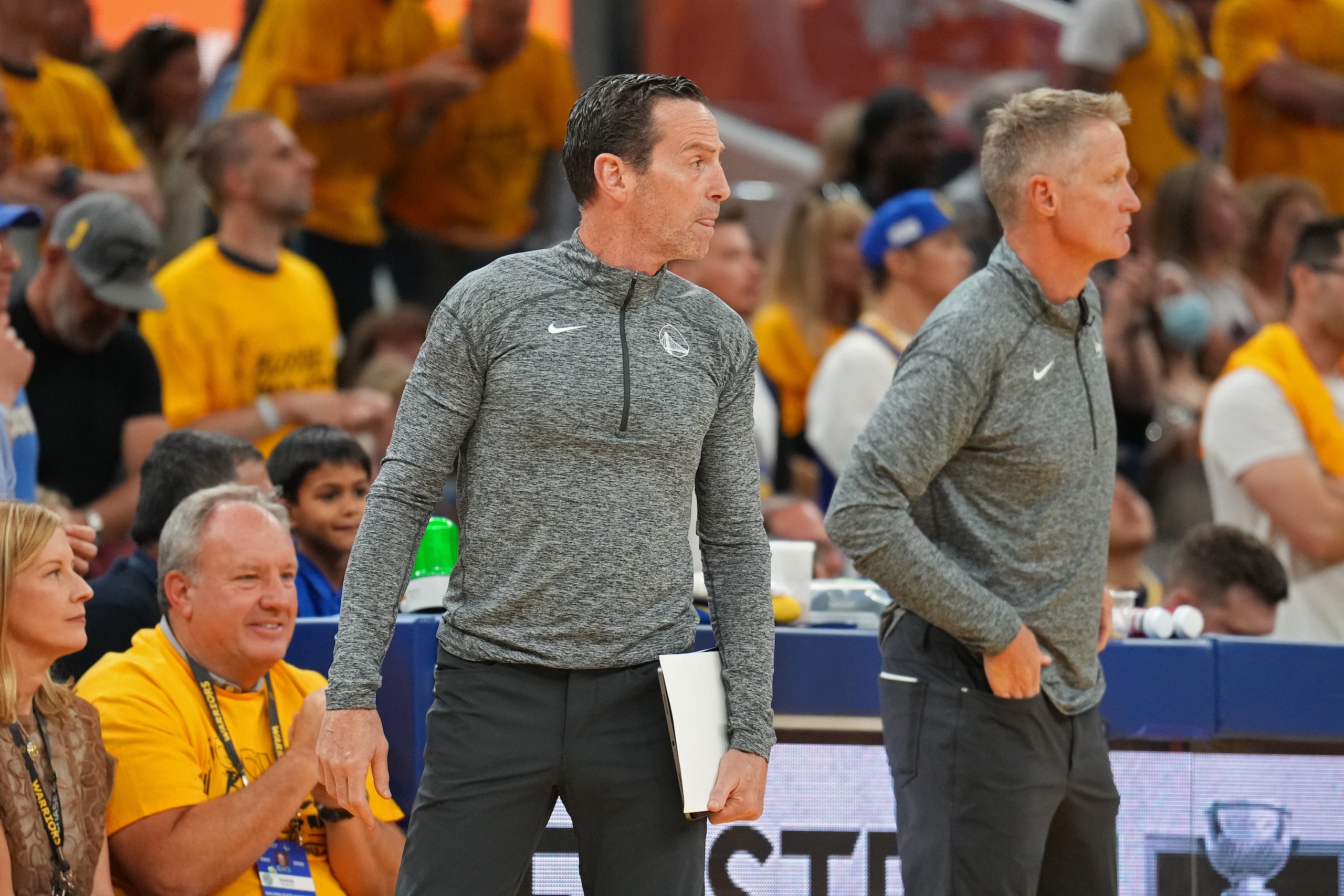 SAN FRANCISCO, CA - JUNE 5: Assistant Coach Kenny Atkinson of the Golden State Warriors looks on during Game Two of the 2022 NBA Finals on June 5, 2022 at Chase Center in San Francisco, California. NOTE TO USER: User expressly acknowledges and agrees that, by downloading and or using this photograph, user is consenting to the terms and conditions of Getty Images License Agreement. Mandatory Copyright Notice: Copyright 2022 NBAE (Photo by Jesse D. Garrabrant/NBAE via Getty Images)