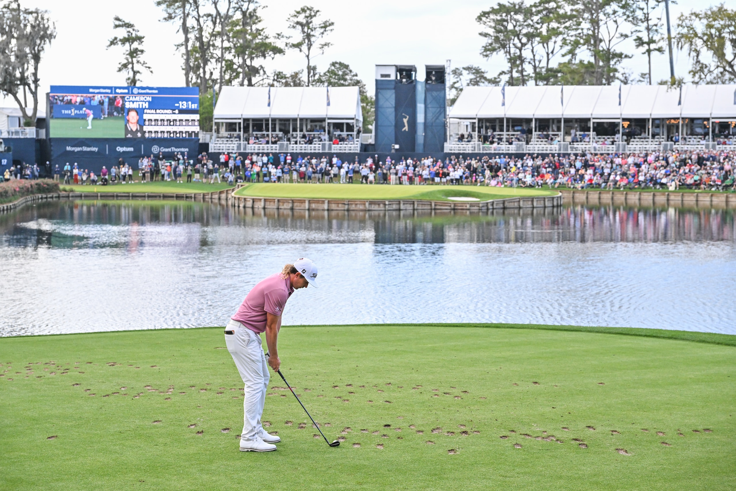 PONTE VEDRA BEACH, FL - MARCH 14: Cameron Smith of Australia stands over his ball on the 17th tee box during the final round of THE PLAYERS Championship on THE PLAYERS Stadium Course at TPC Sawgrass on March 14, 2022, in Ponte Vedra Beach Florida. (Photo by Ben Jared/PGA TOUR via Getty Images)
