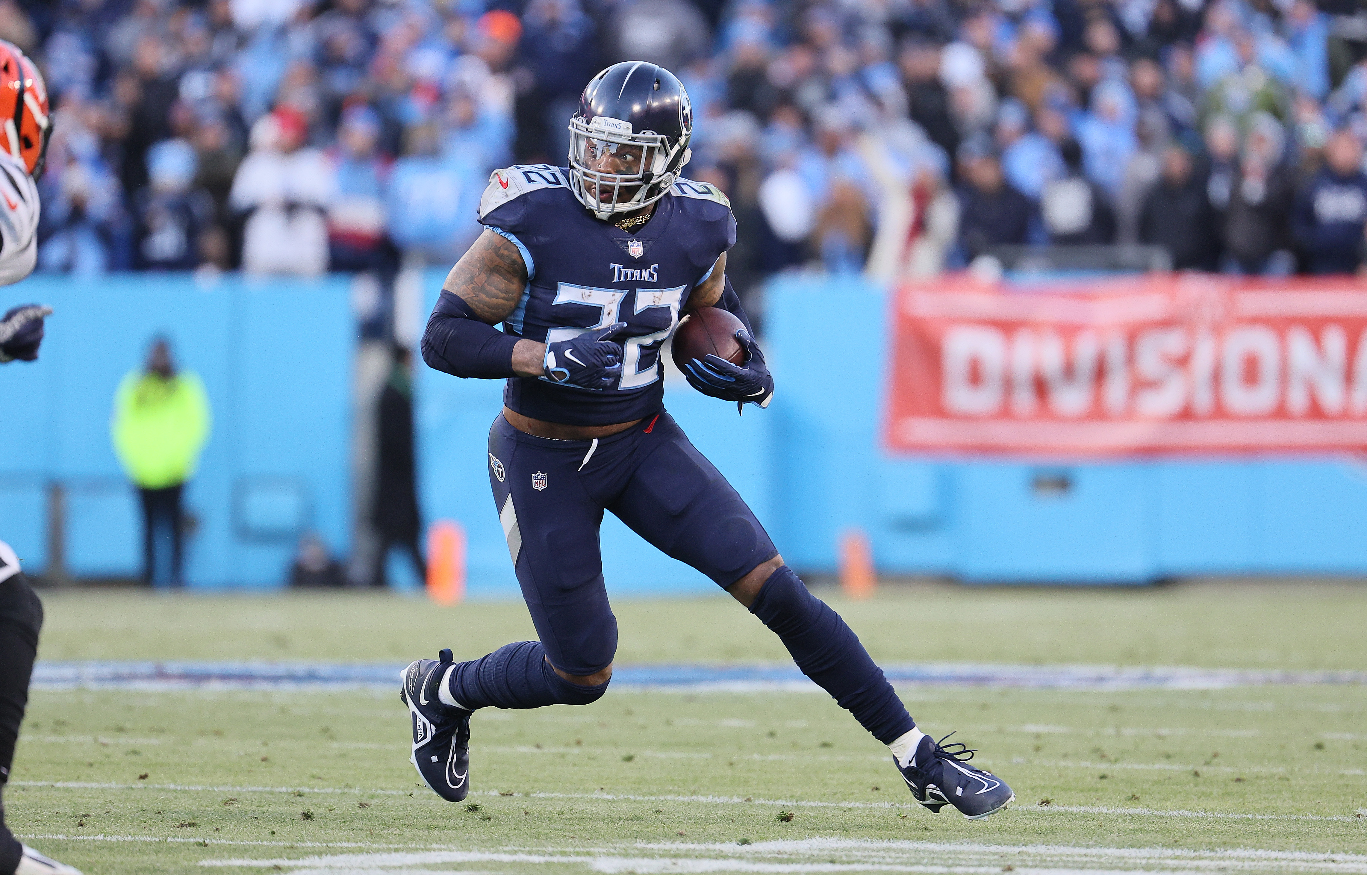 Derrick Henry signs 2020 contract, but Titans want more 