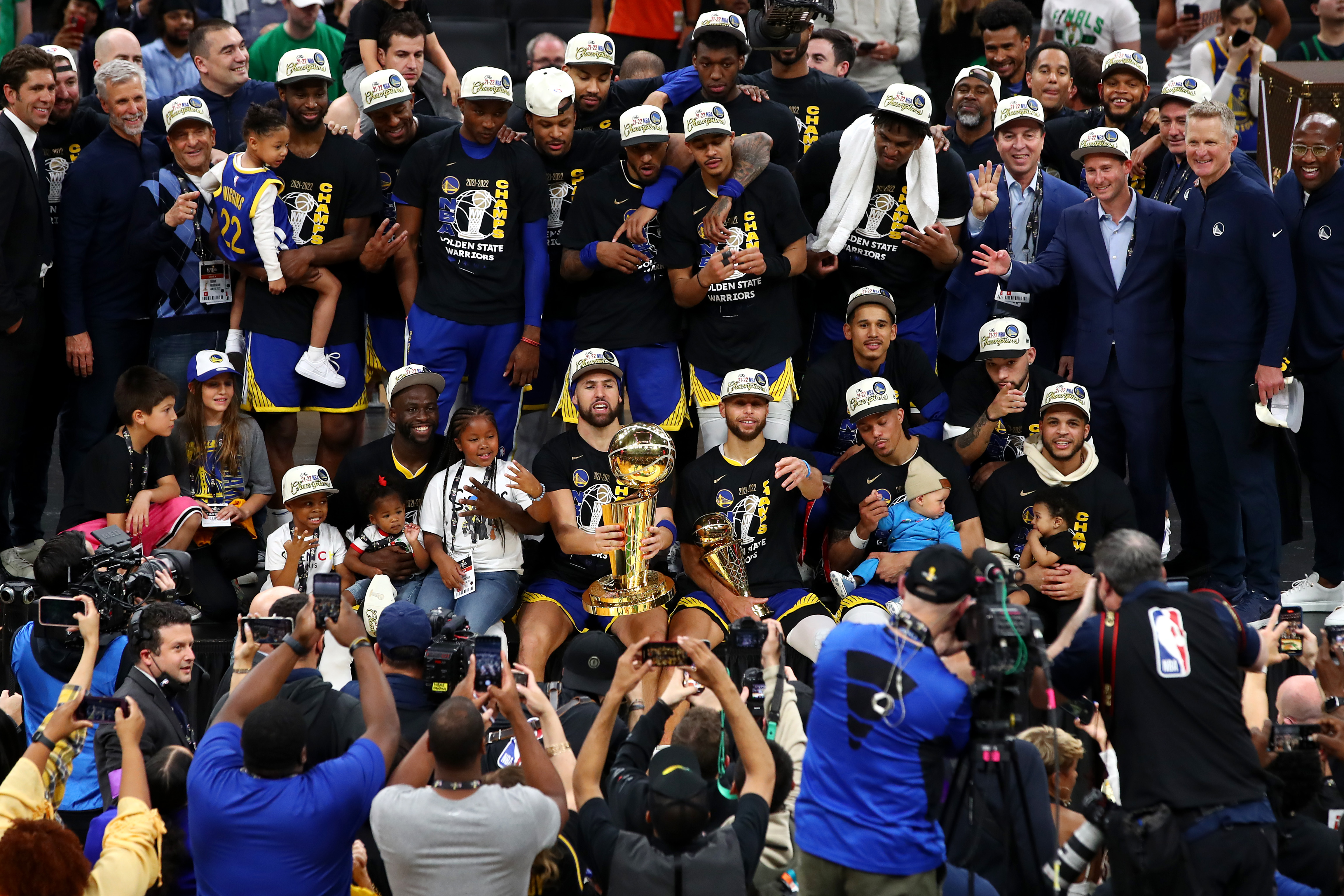 Golden State Warriors favored to win 2022, 2023 NBA titles