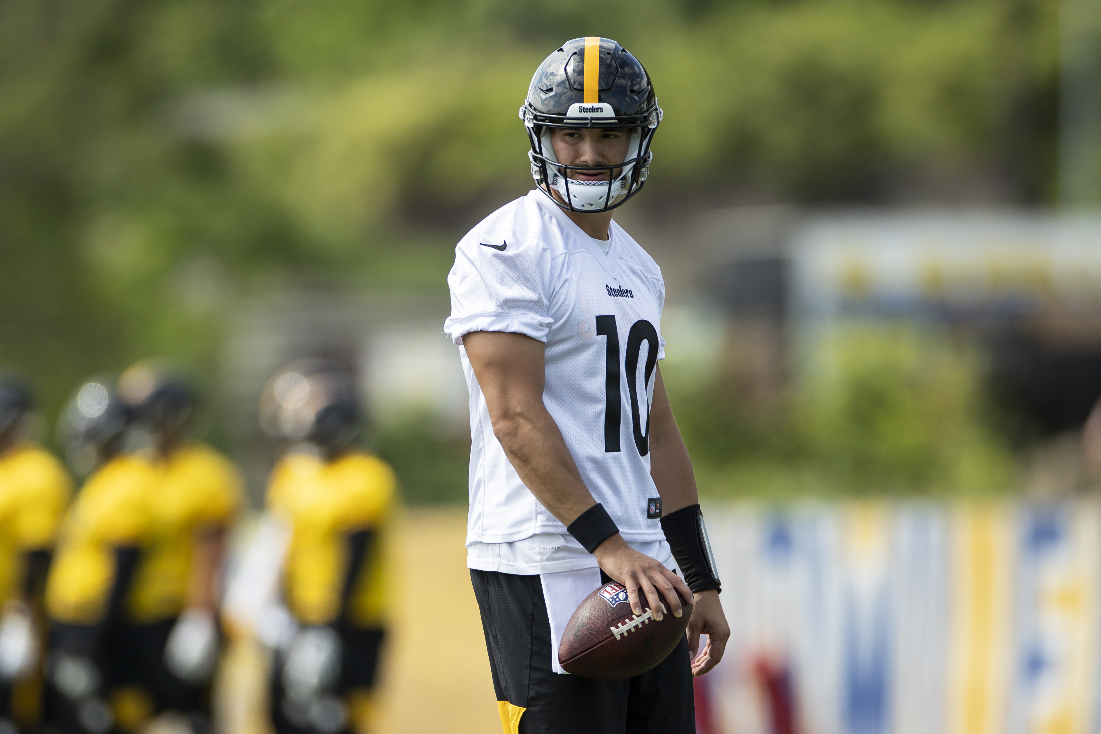 Stats suggest Steelers don't have a 'checkdown' QB in Mitch Trubisky