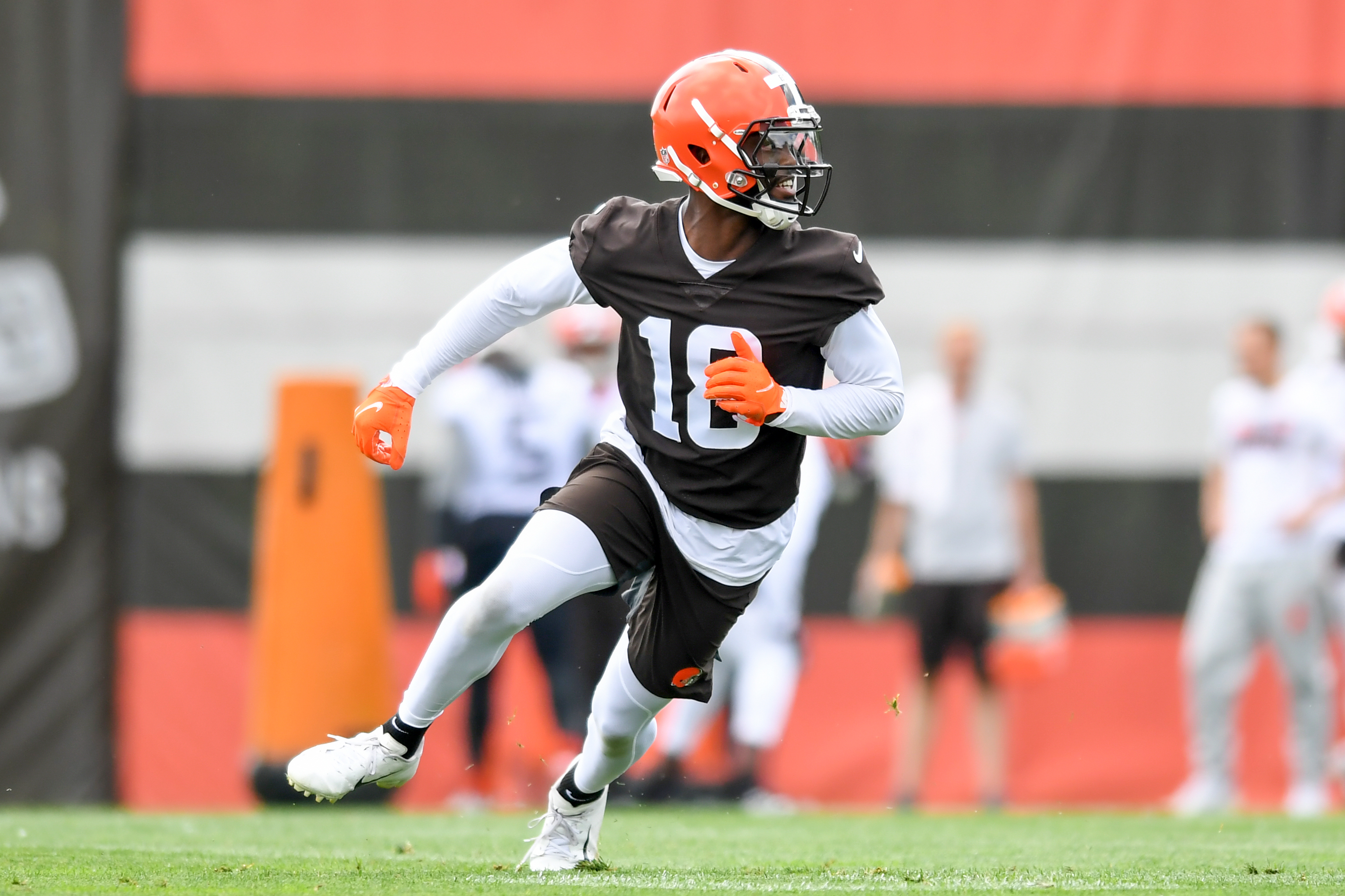 NFL Stats on X: The #Browns offensive lineup is insane 