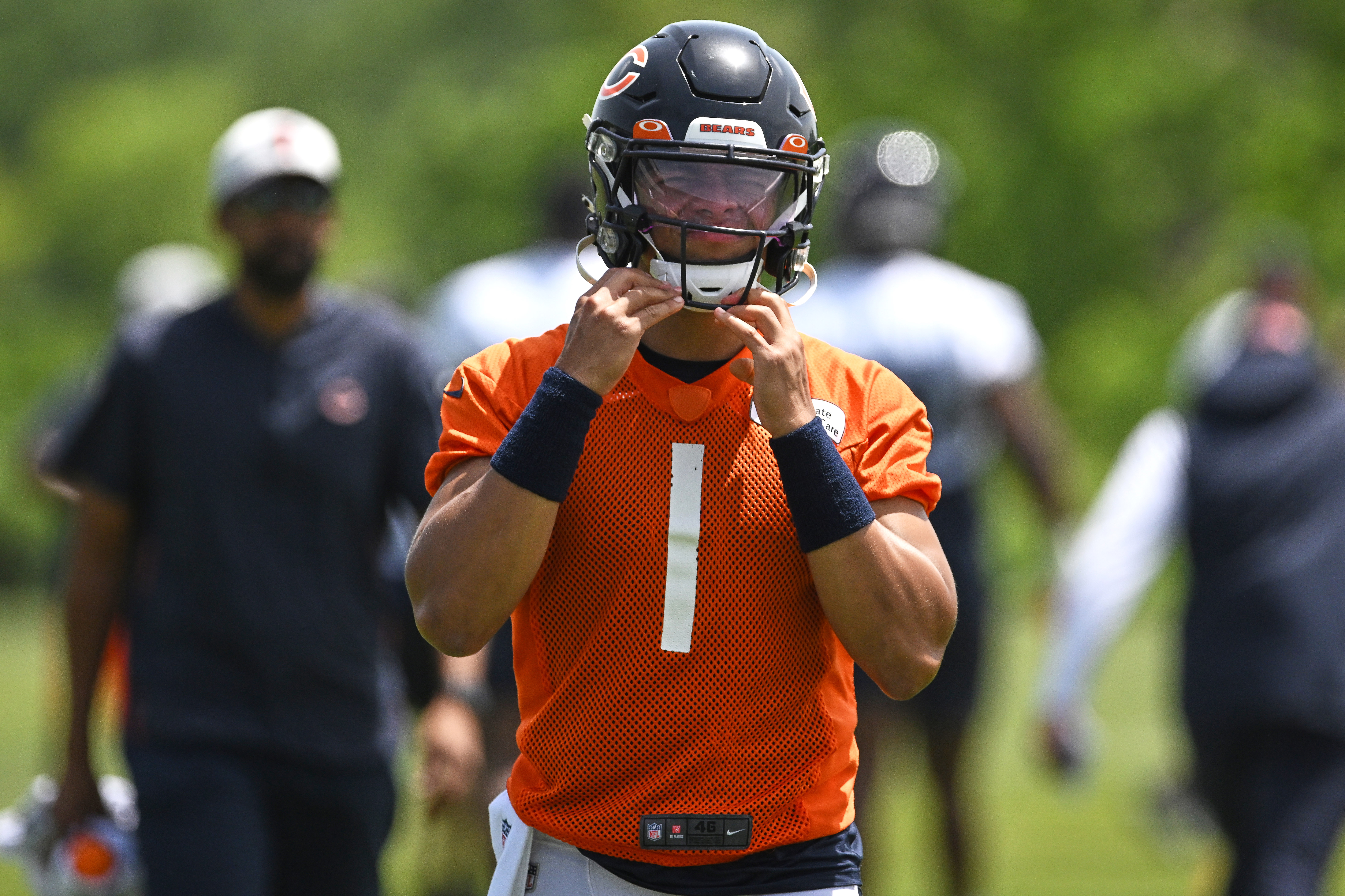 Mack enjoying his first Bears training camp