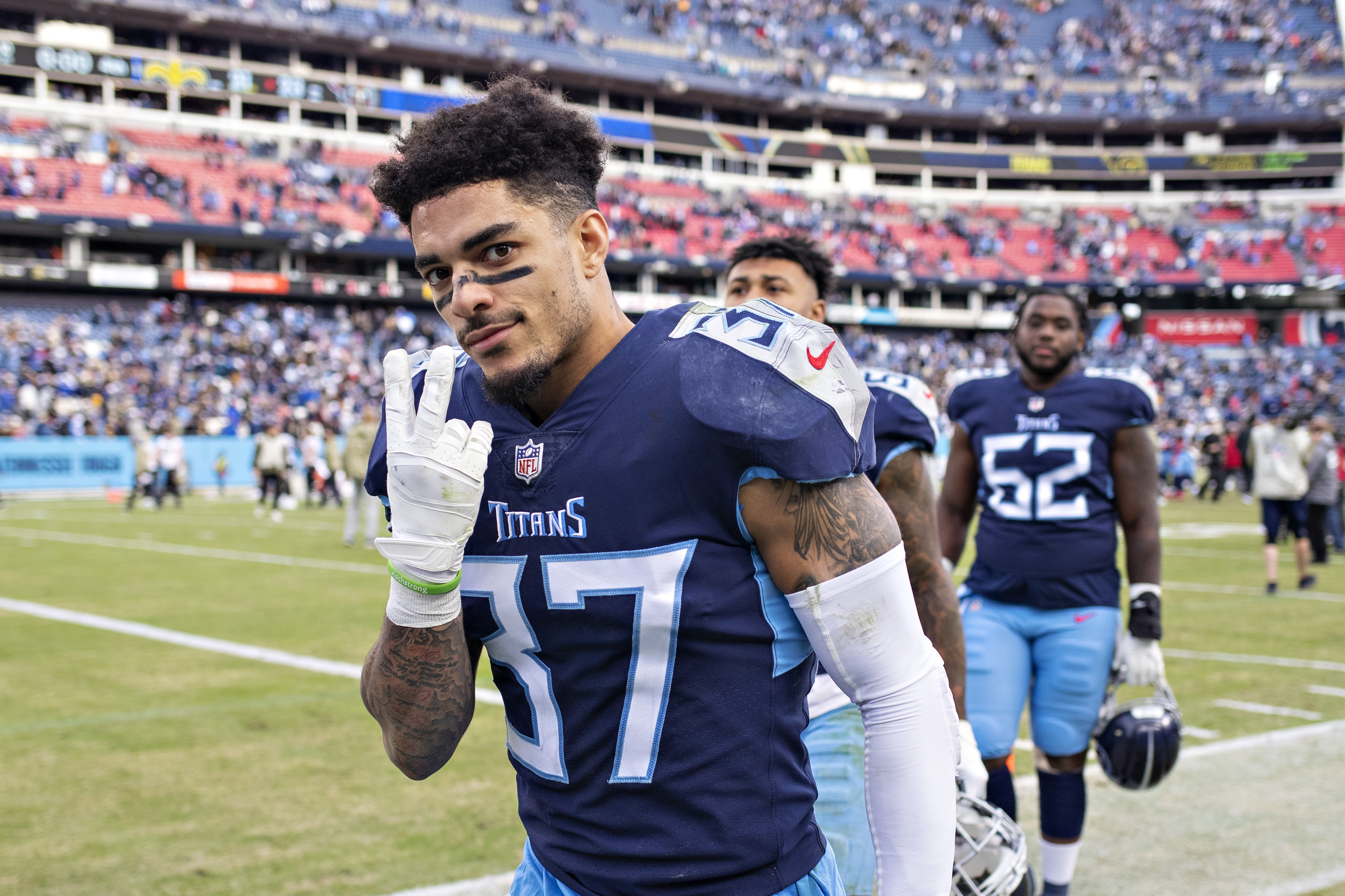 Tennessee Titans, safety Amani Hooker agree to terms on extension