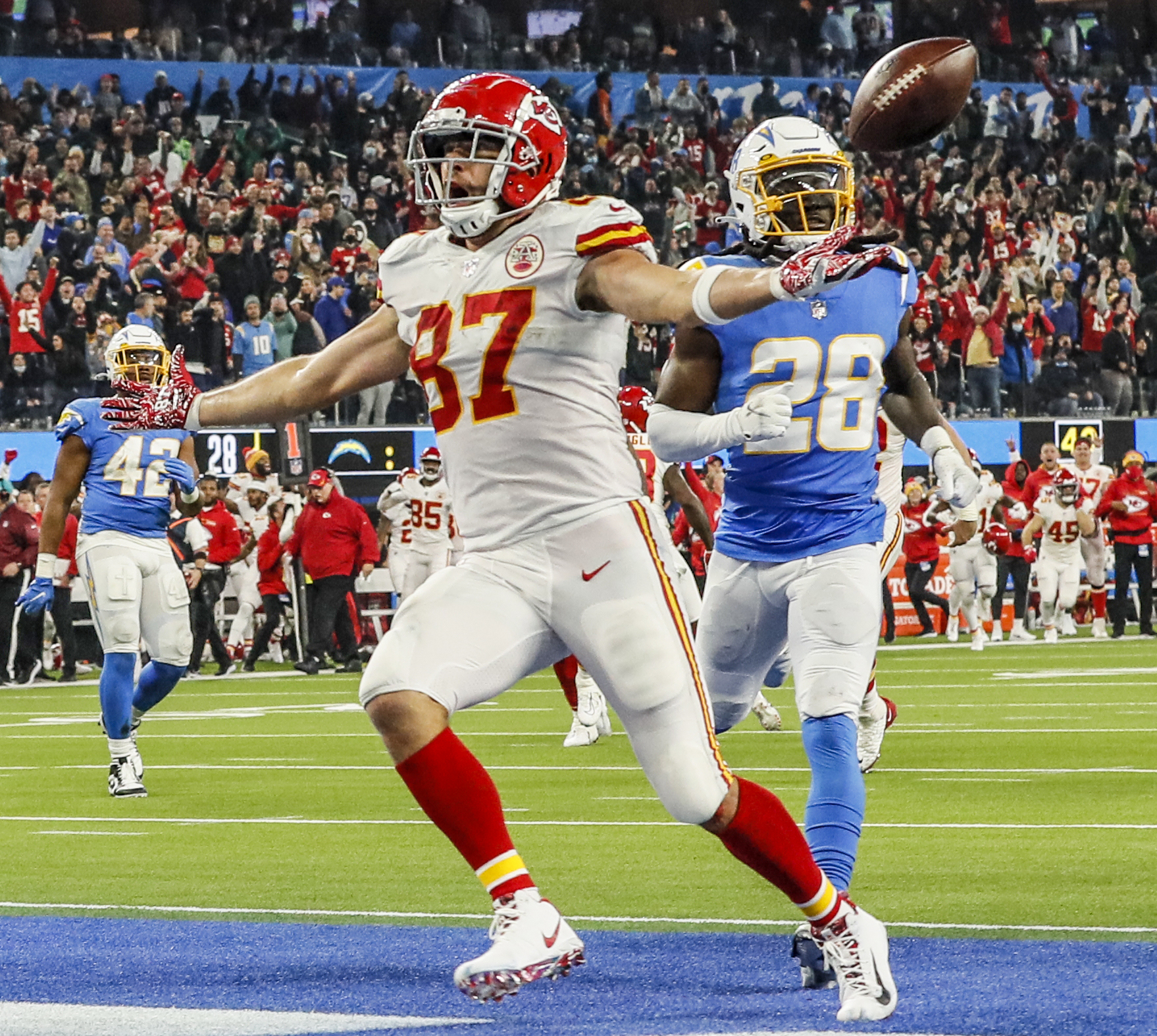 Chiefs relish record 6th consecutive AFC West crown