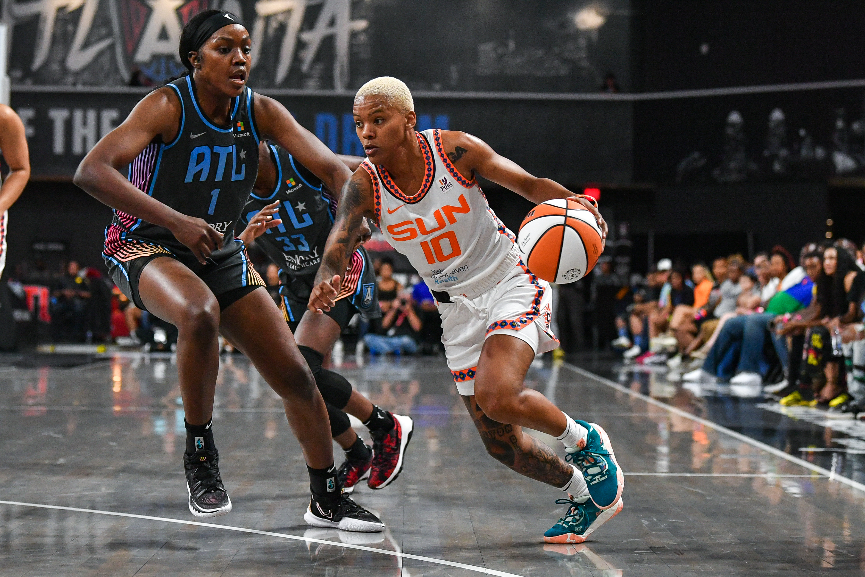 Naz Hillmon of the Atlanta Dream dribbles the ball during the game News  Photo - Getty Images