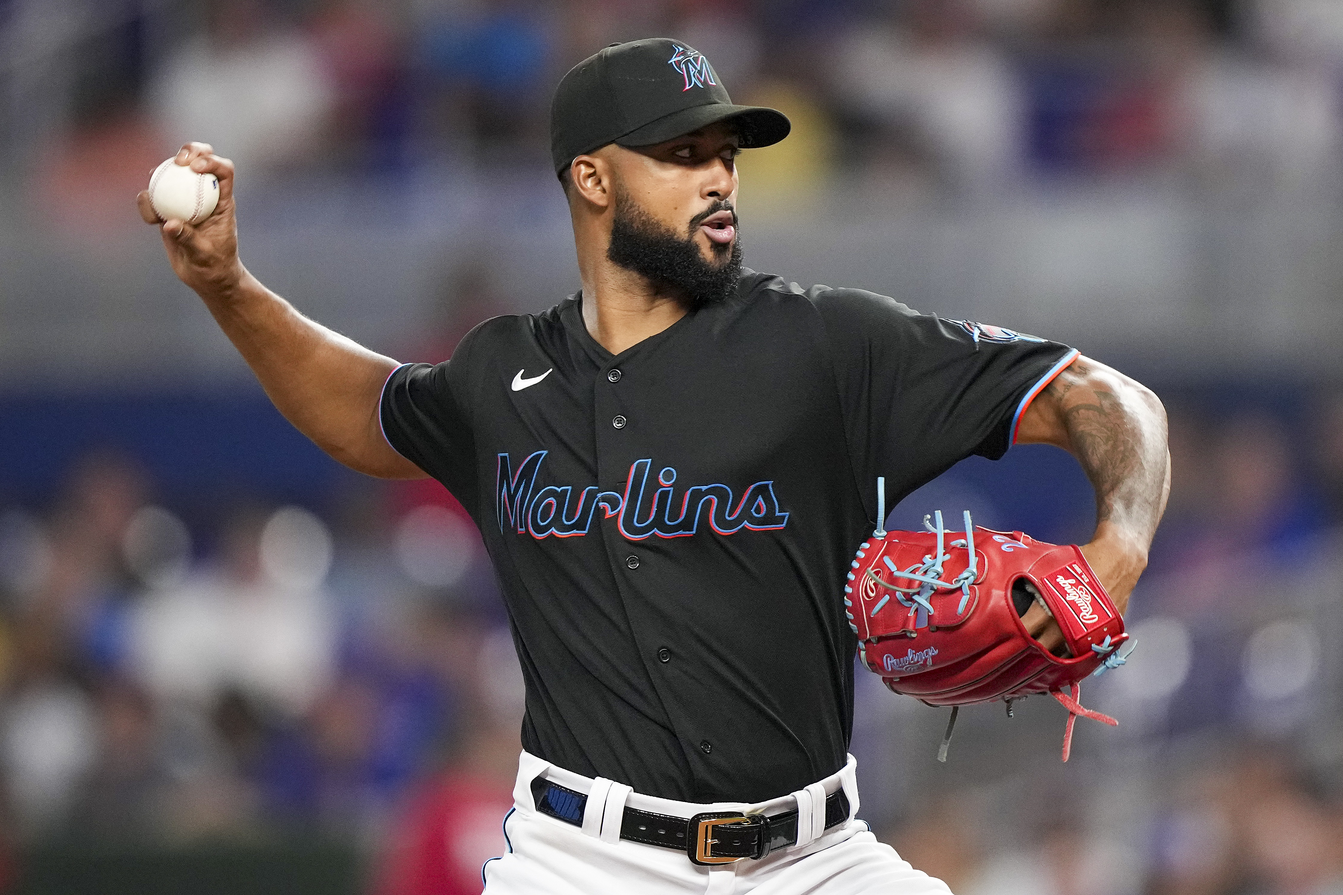 Trio of consecutive homers lift Marlins over Astros 5-1