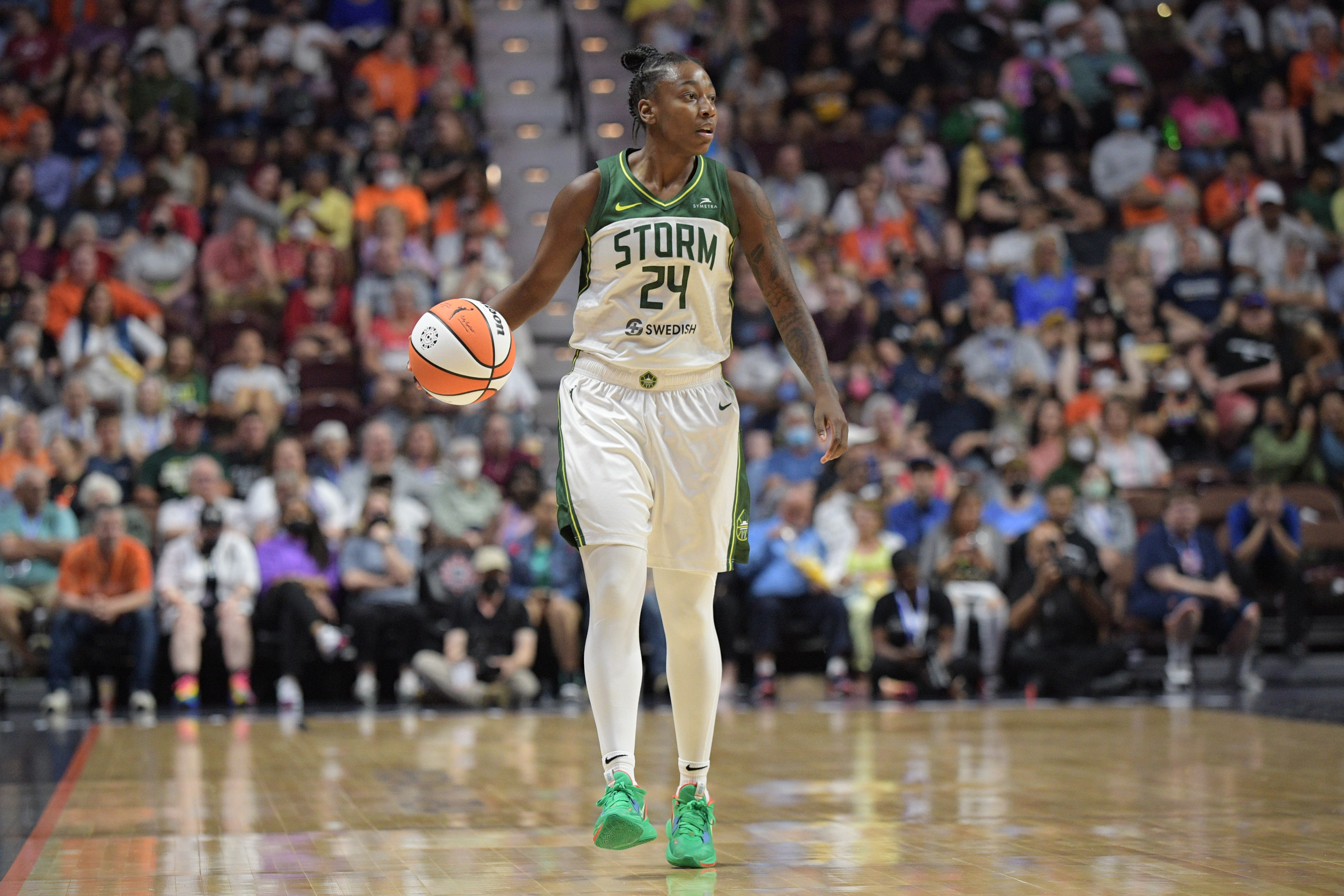 Team USA  WNBA Pays Tribute To All-Timers Sue Bird, Sylvia Fowles