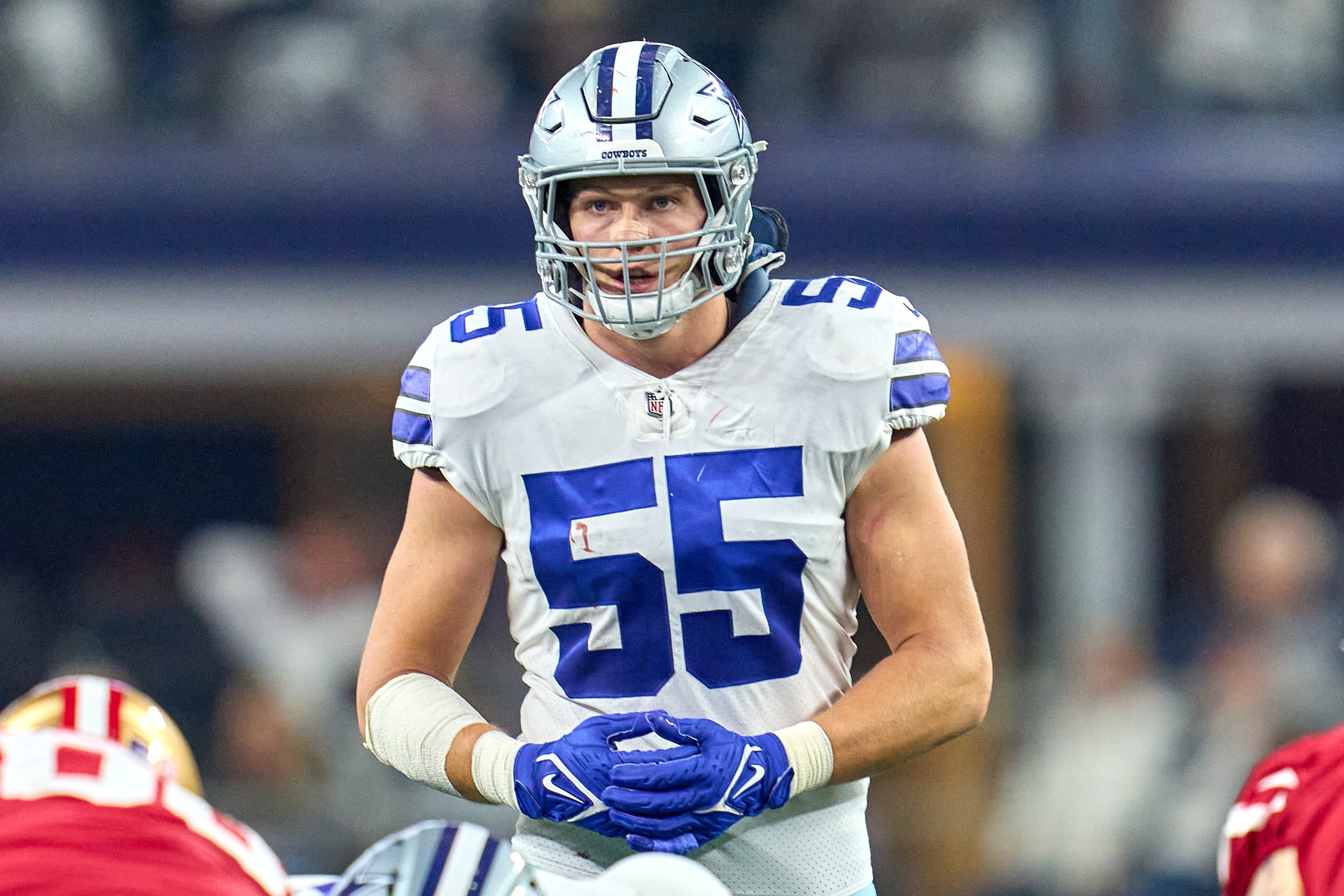 Bleacher Report questions if Cowboys were best team for Vander Esch