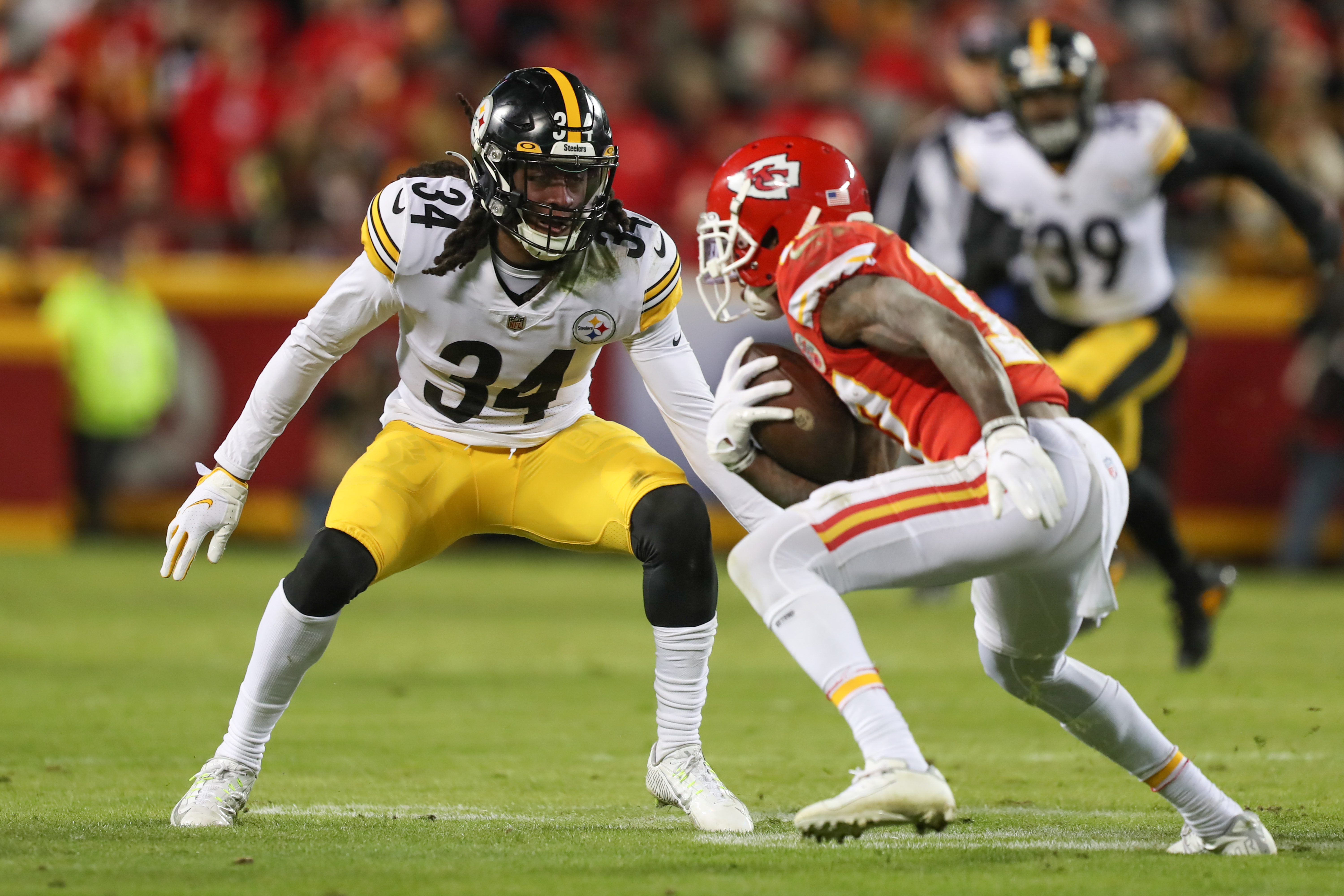 PFF Analyst: Steelers Trade for LB Devin Bush Was 'Impossible to Win' -  Steelers Now