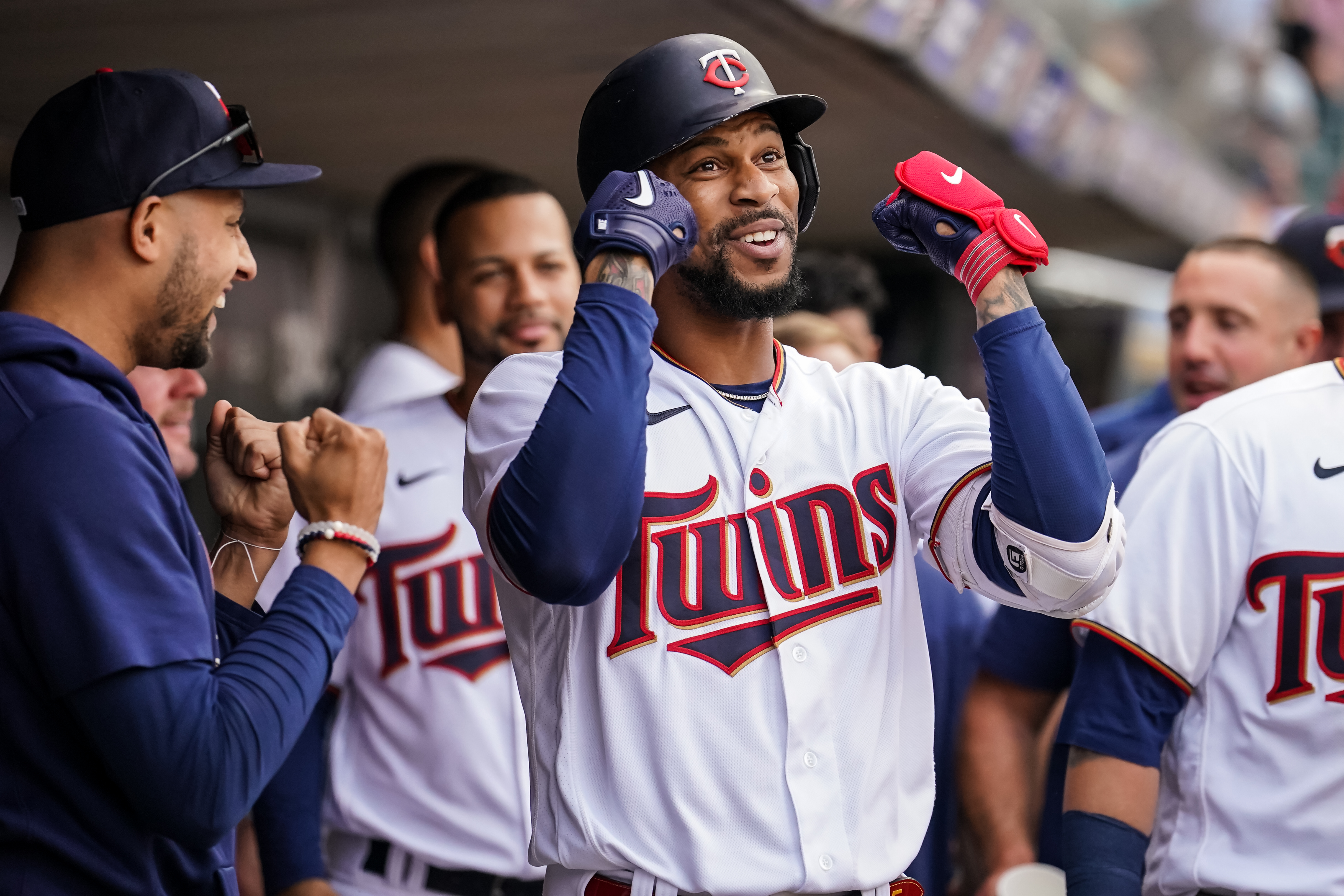 Minnesota Twins turn first ever 8-5 triple play in MLB history