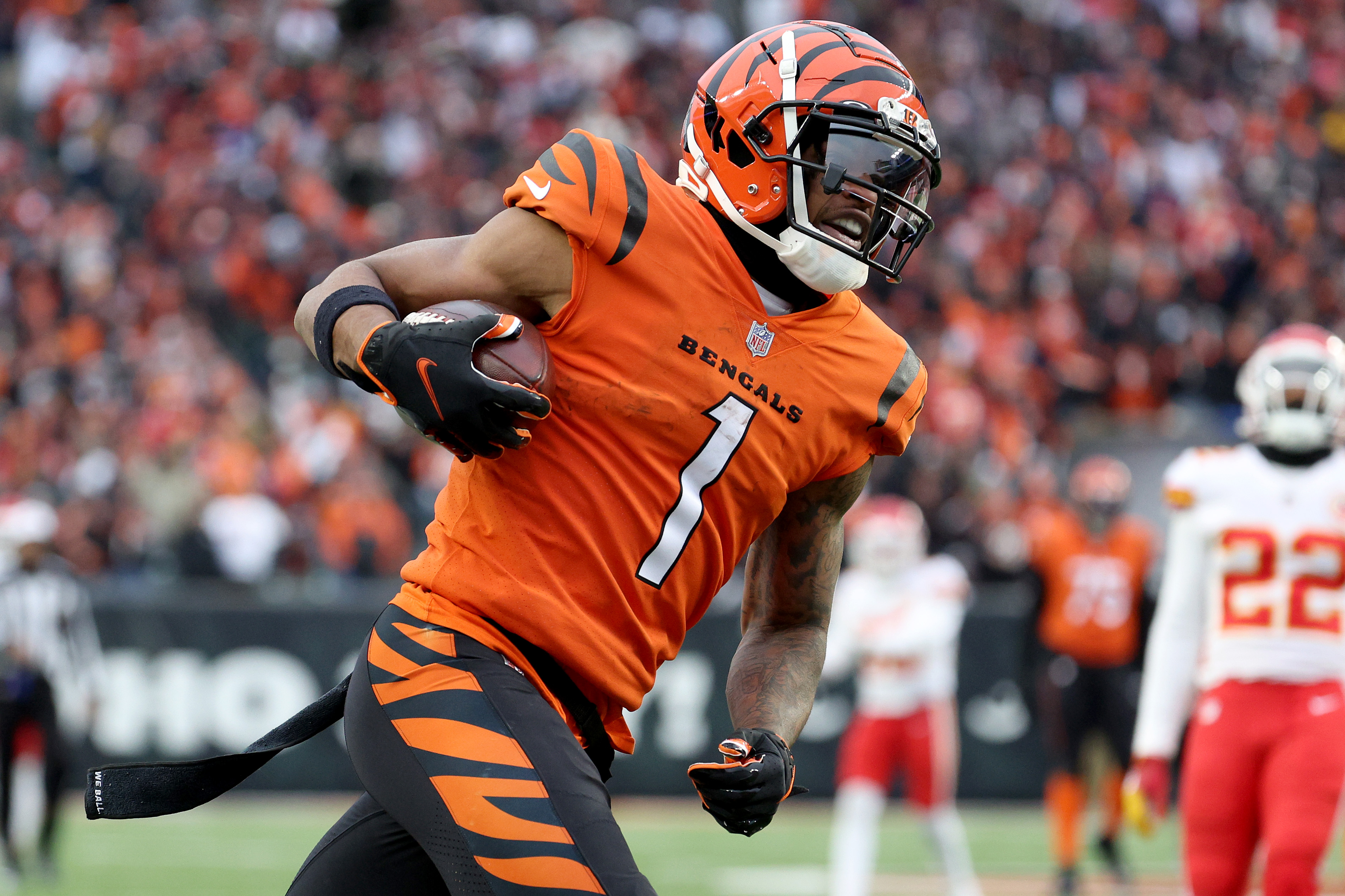 NFL Receiving Yards Season Leader: Bet or Pass on Cooper Kupp, Justin  Jefferson, Ja'Marr Chase