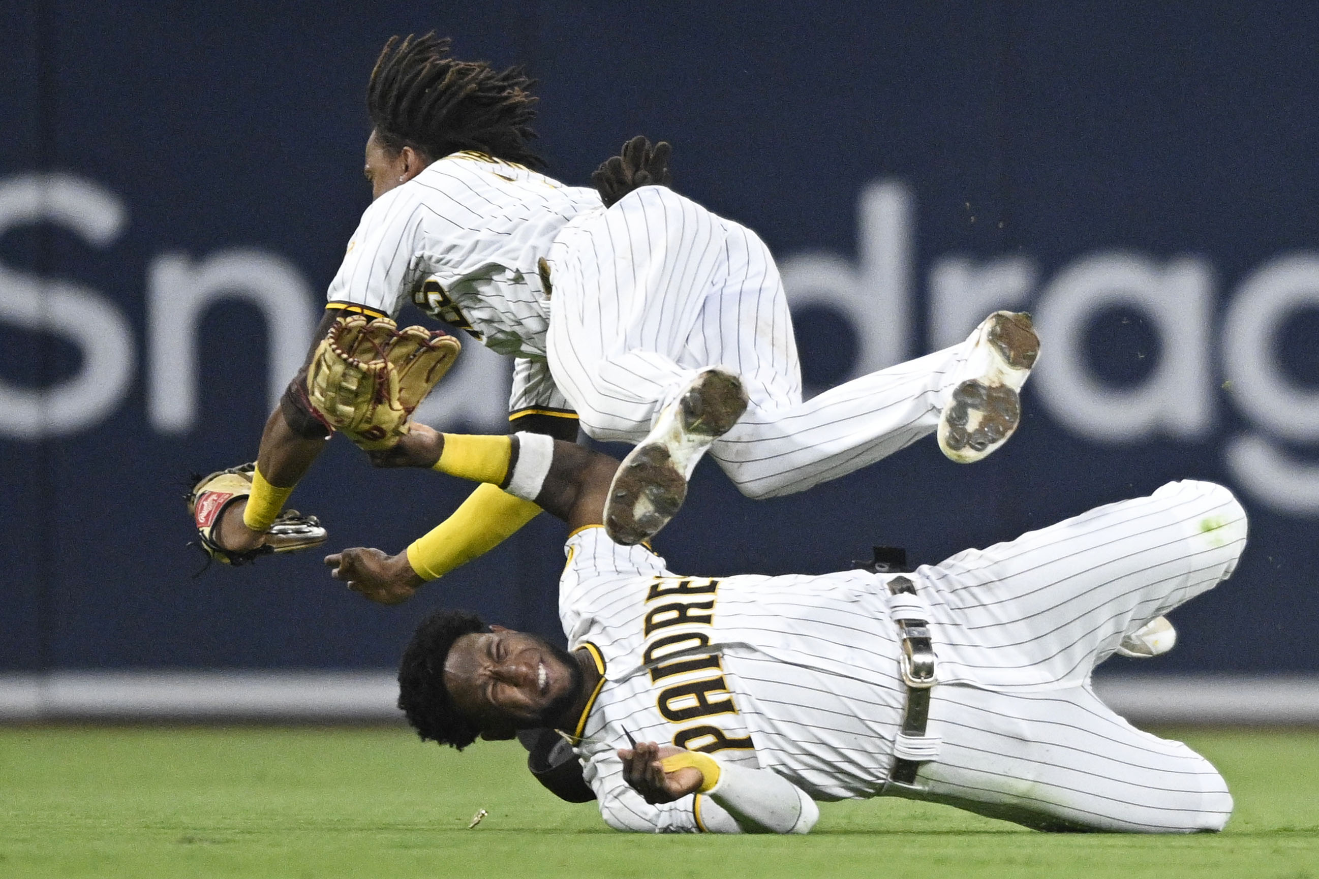 Padres' Jurickson Profar placed on concussion IL after scary
