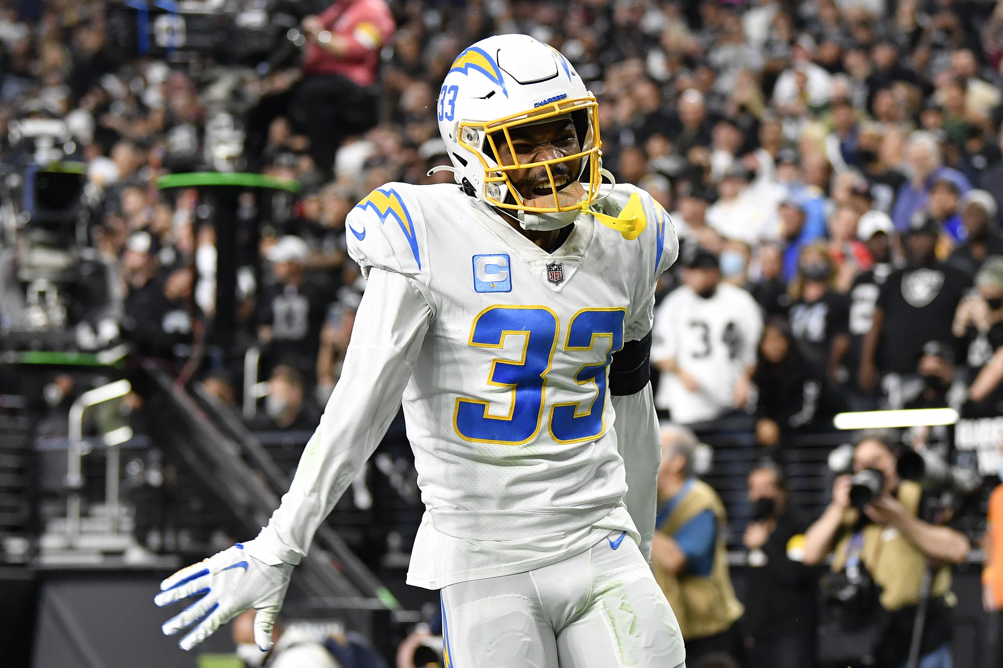 Chargers make powder blues primary home uniforms for 2019 NFL season -  Sports Illustrated