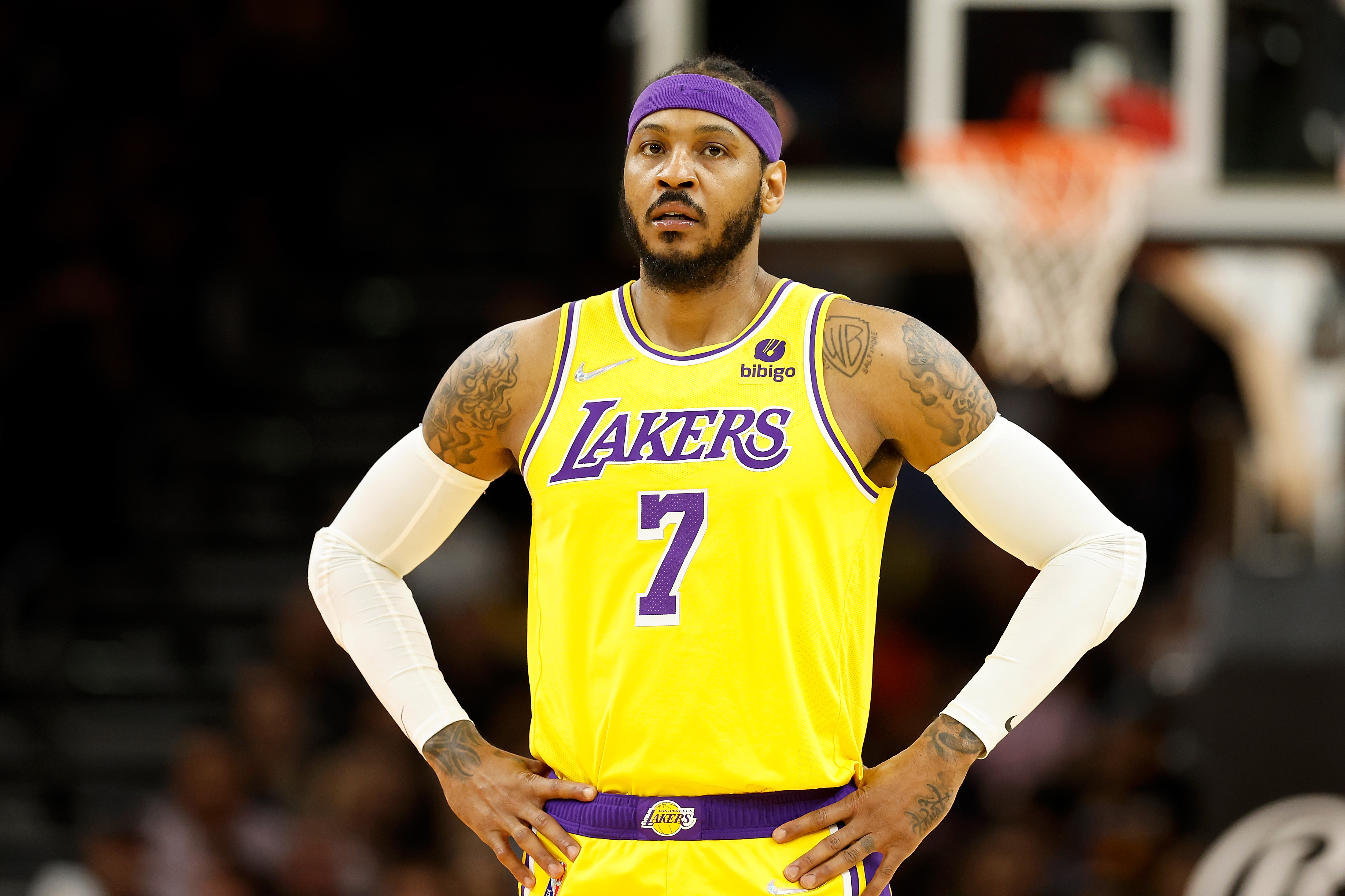 Lakers Video: Carmelo Anthony Works Out With Son Kiyan