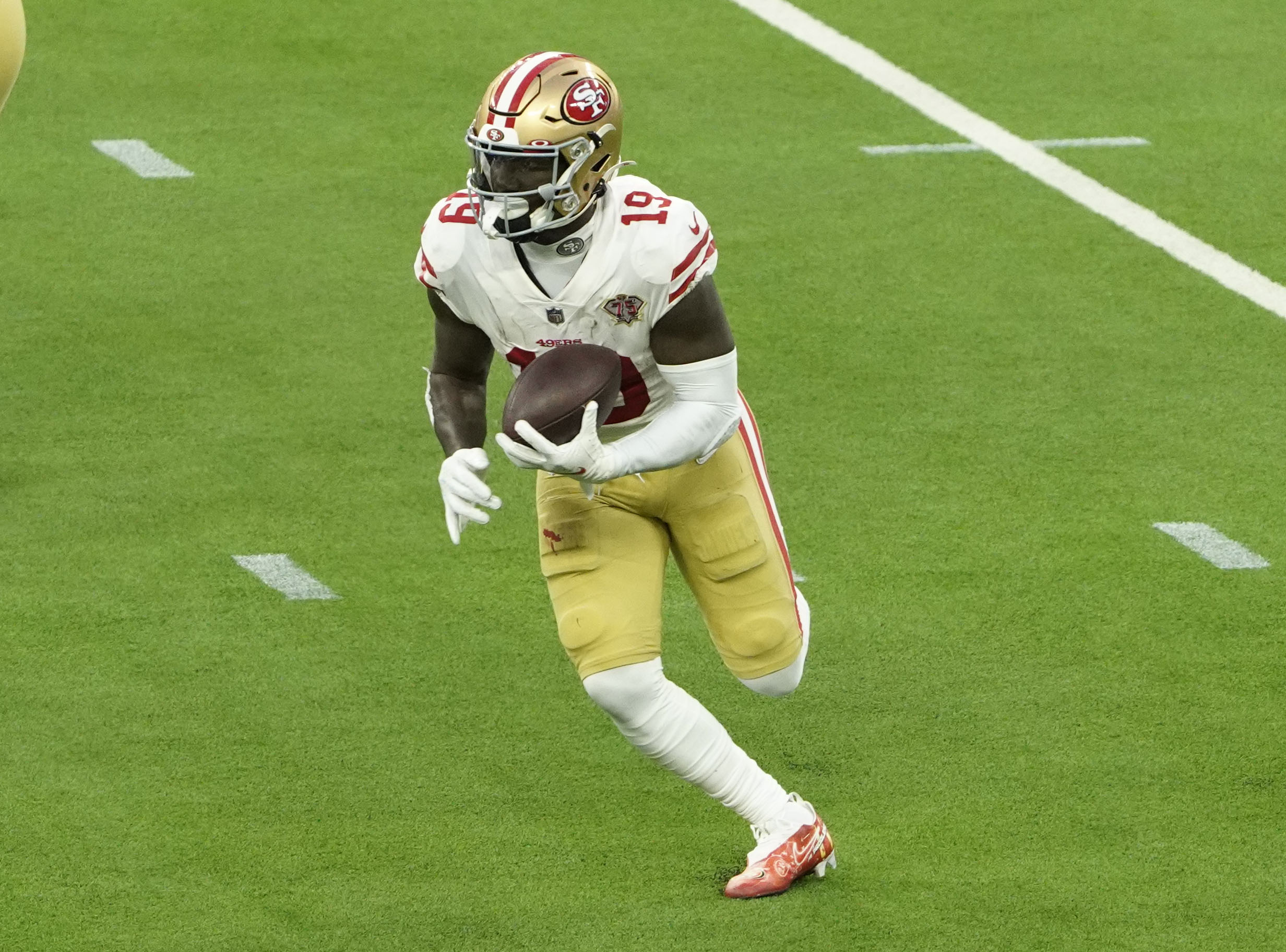 San Francisco 49ers wide receiver Deebo Samuel (19) during an NFL