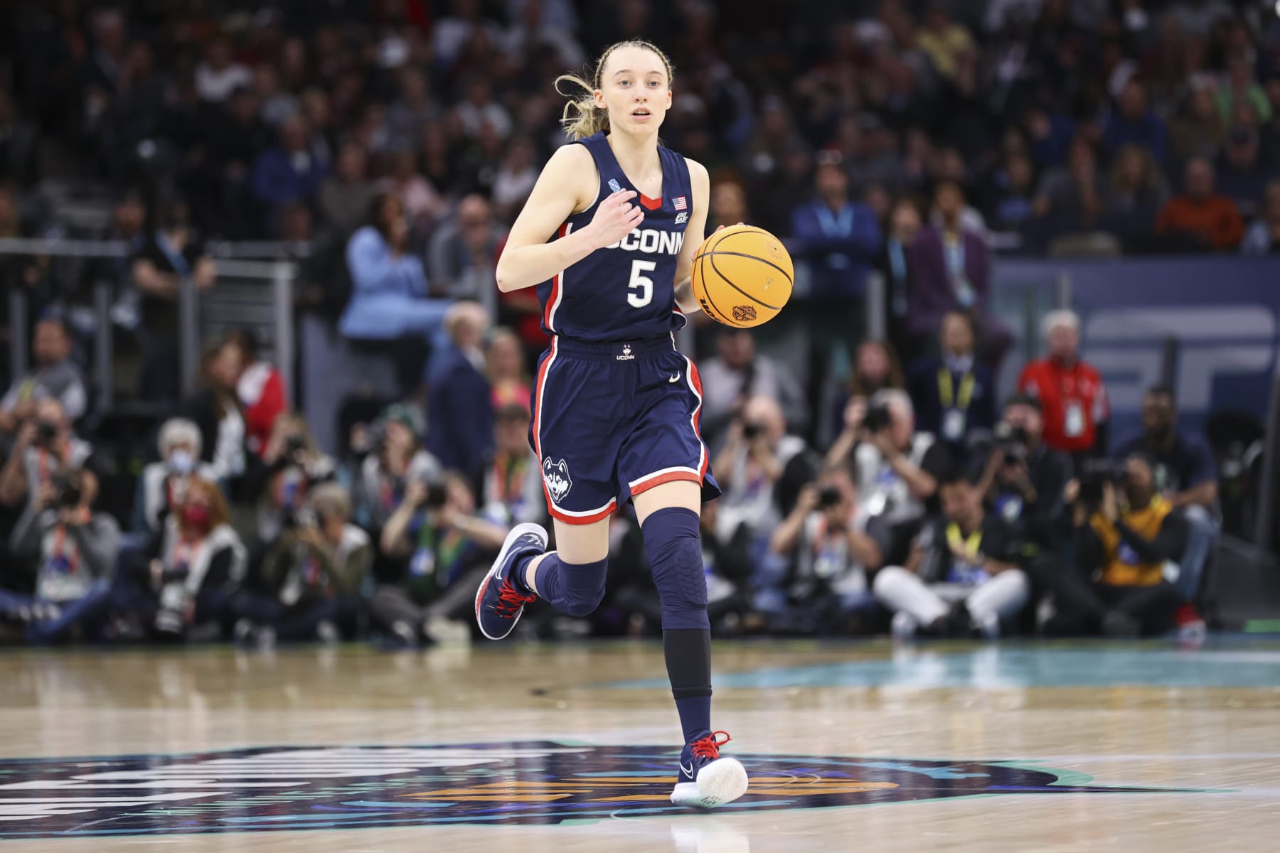 MINNEAPOLIS, MN - APRIL 03: Paige Bueckers #5 of the UConn Huskies handles the ball against the South Carolina Gamecocks during the championship game of the NCAA Women’s Basketball Tournament at Target Center on April 3, 2022 in Minneapolis, Minnesota. (Photo by C. Morgan Engel/NCAA Photos via Getty Images)