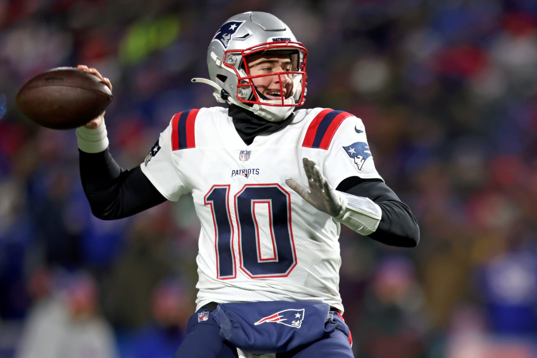 Patriots QB Mac Jones 'made significant strides' this offseason with  disciplined diet