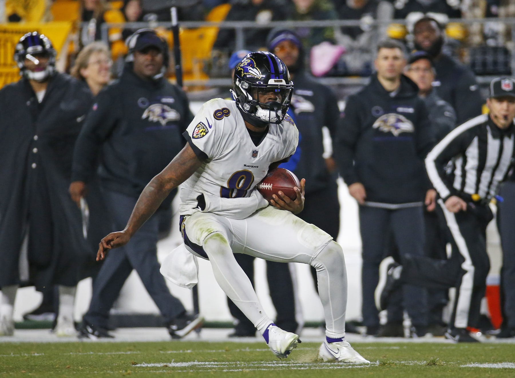 NFL - Lamar Jackson now holds the NFL record for most 100-yard rushing  games by a QB (11), passing Michael Vick. 😈