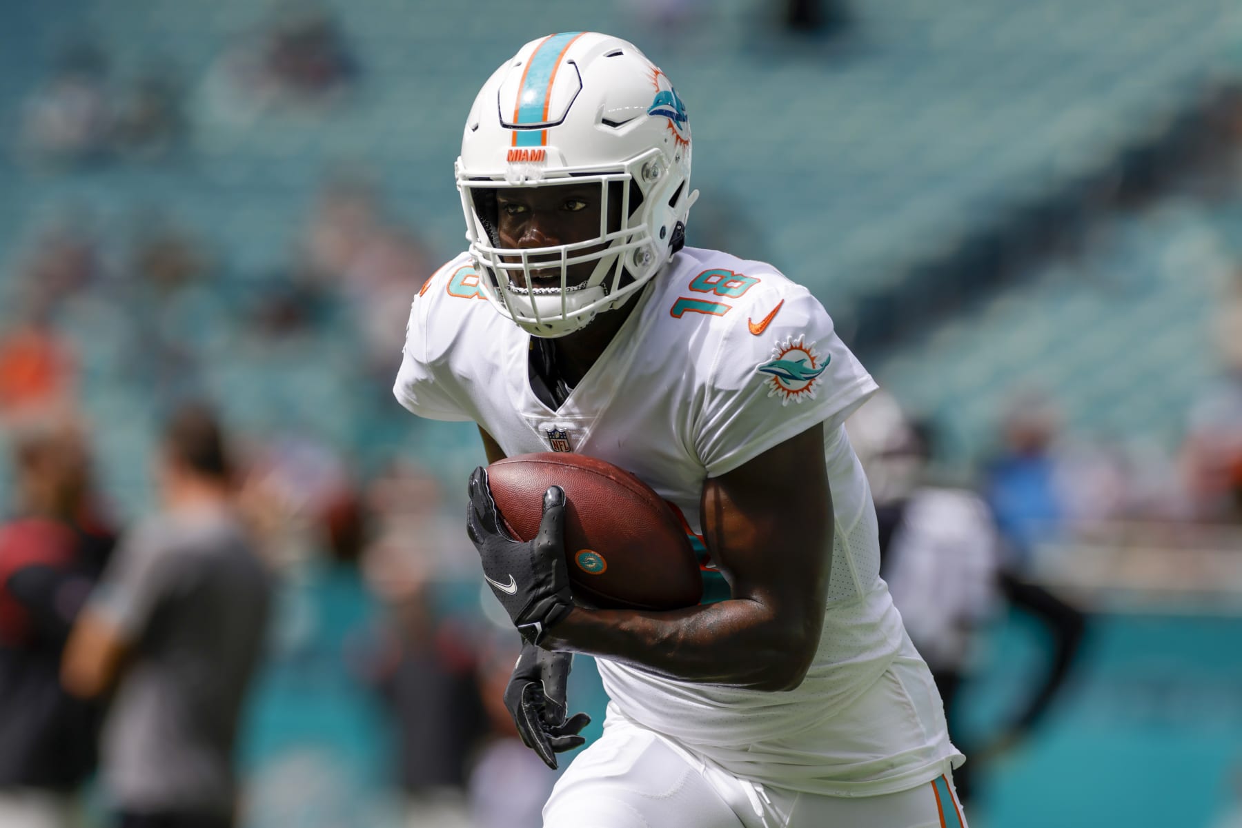 Dolphins RB Salvon Ahmed leaves game vs. Jaguars with injury