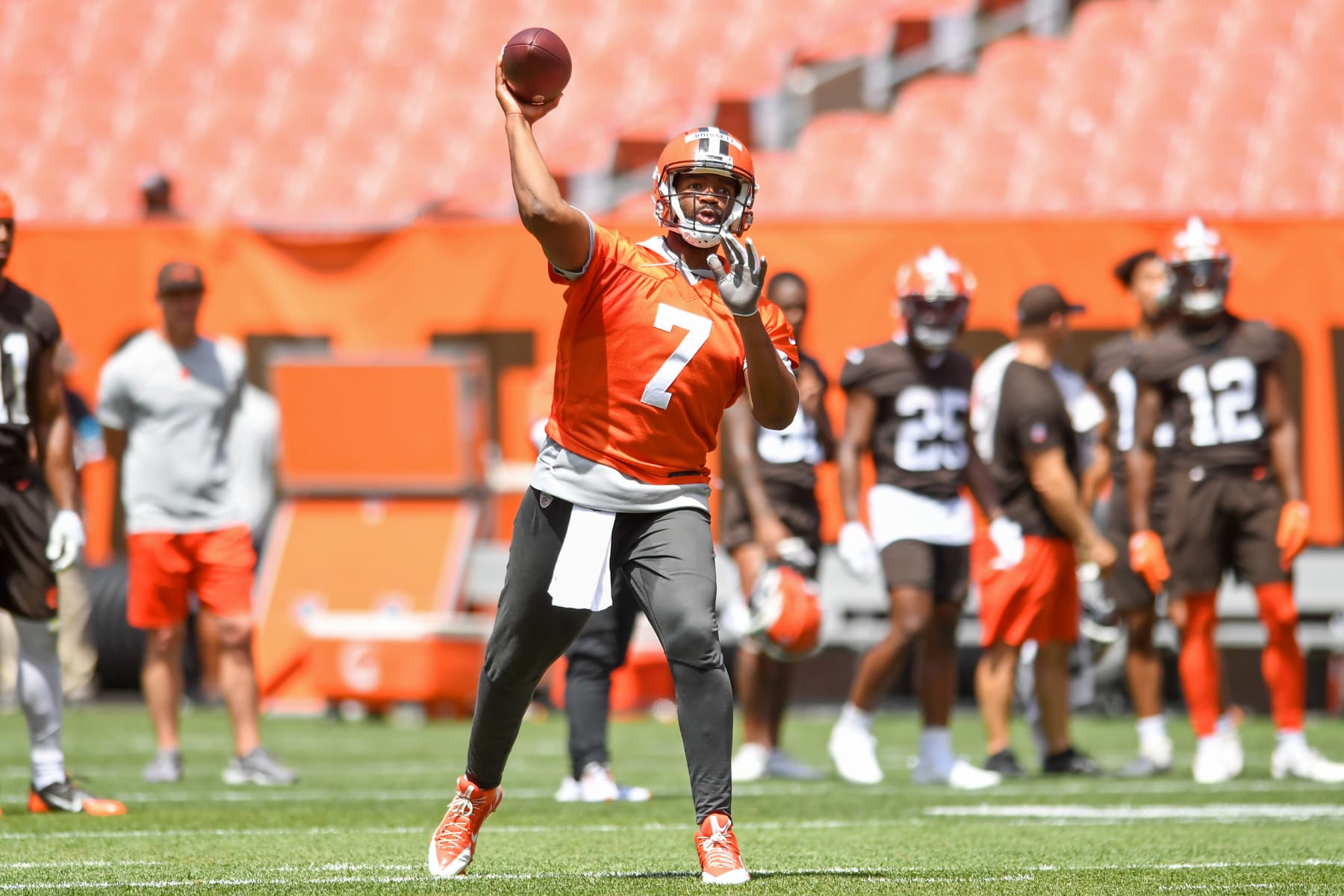 Deshaun Watson practices Saturday with Josh Rosen, other QBs and rookies  while he awaits possible suspension: Browns Insider 