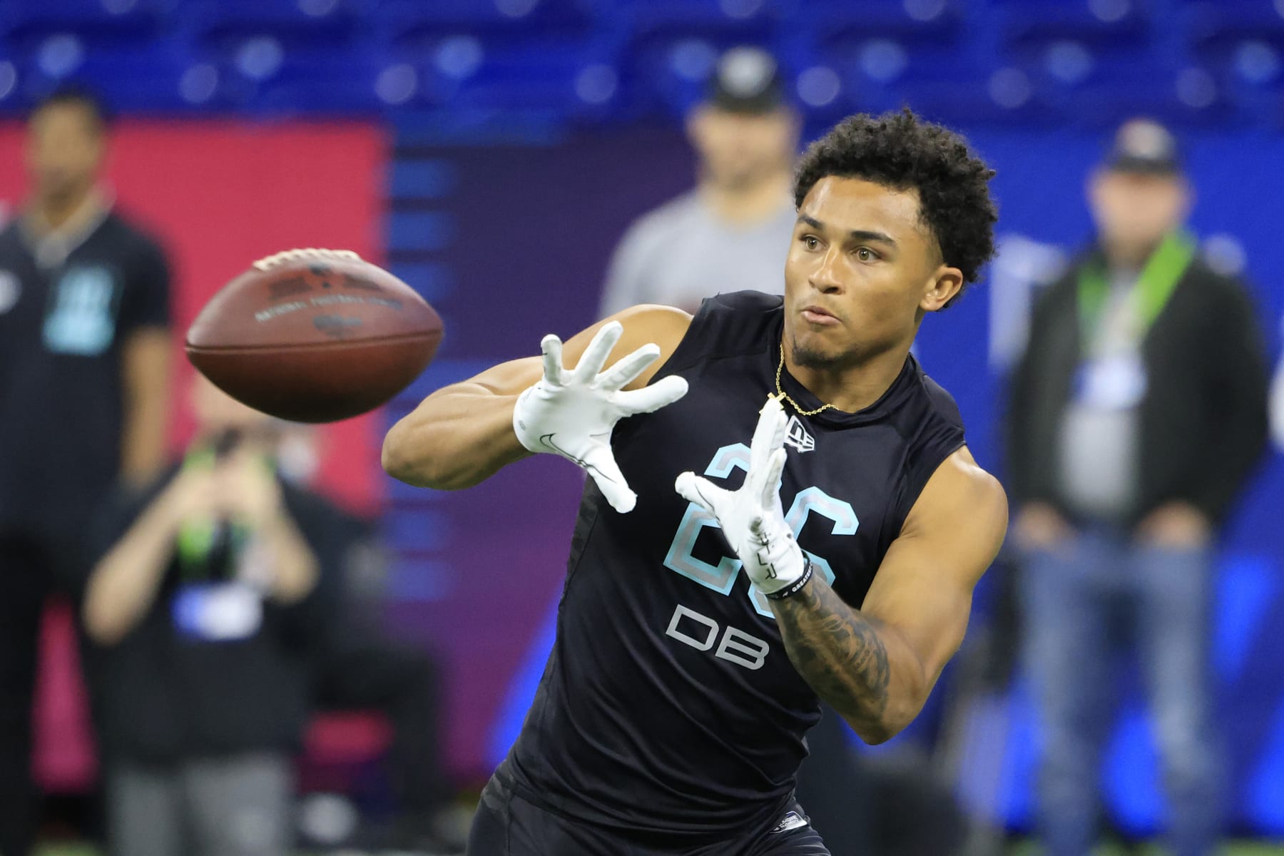 Chris Olave #WO21 of Ohio State runs the 40 yard dash during the NFL  News Photo - Getty Images