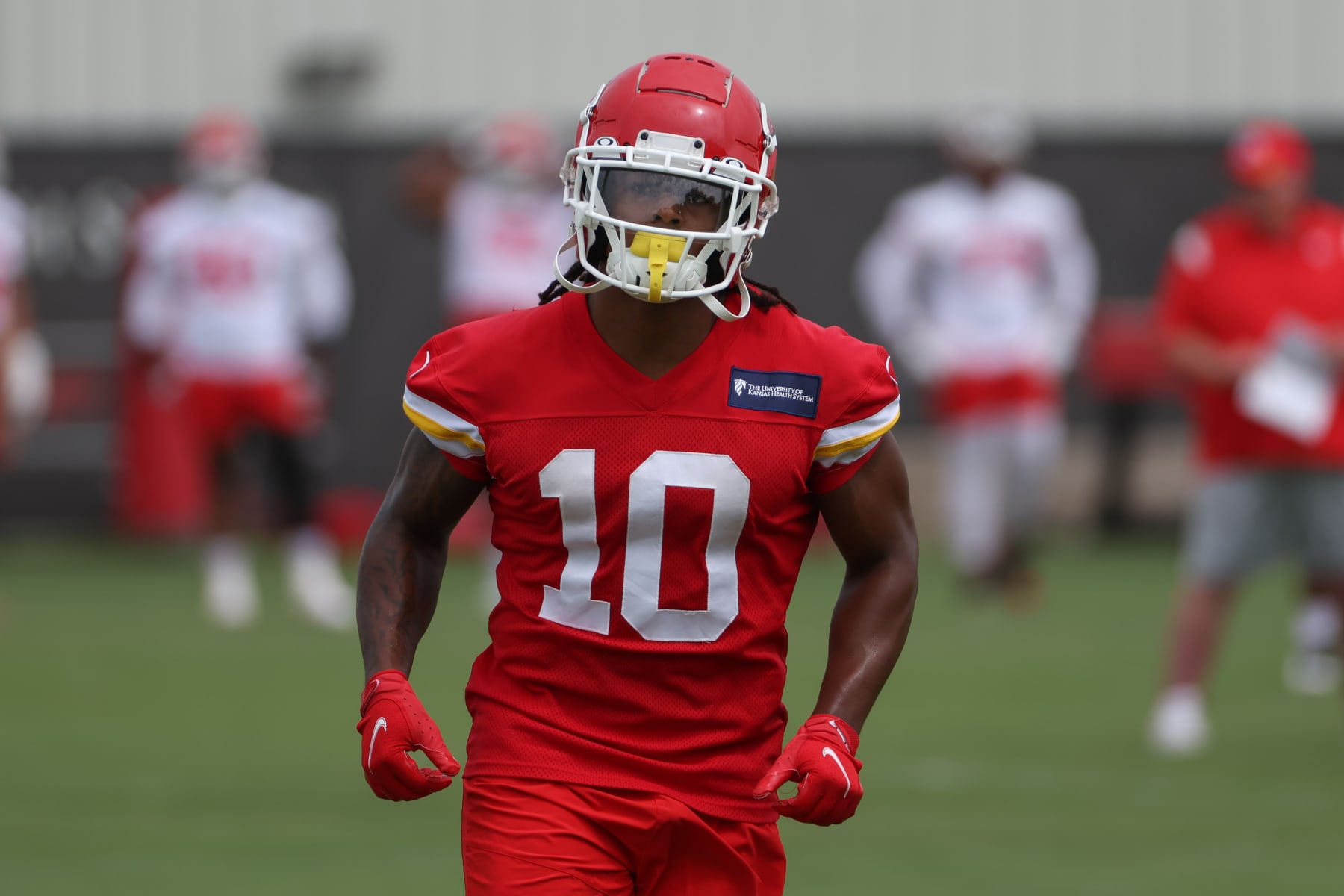 Chiefs OC Eric Bieniemy impressed by rookie RB Isiah Pacheco's work ethic