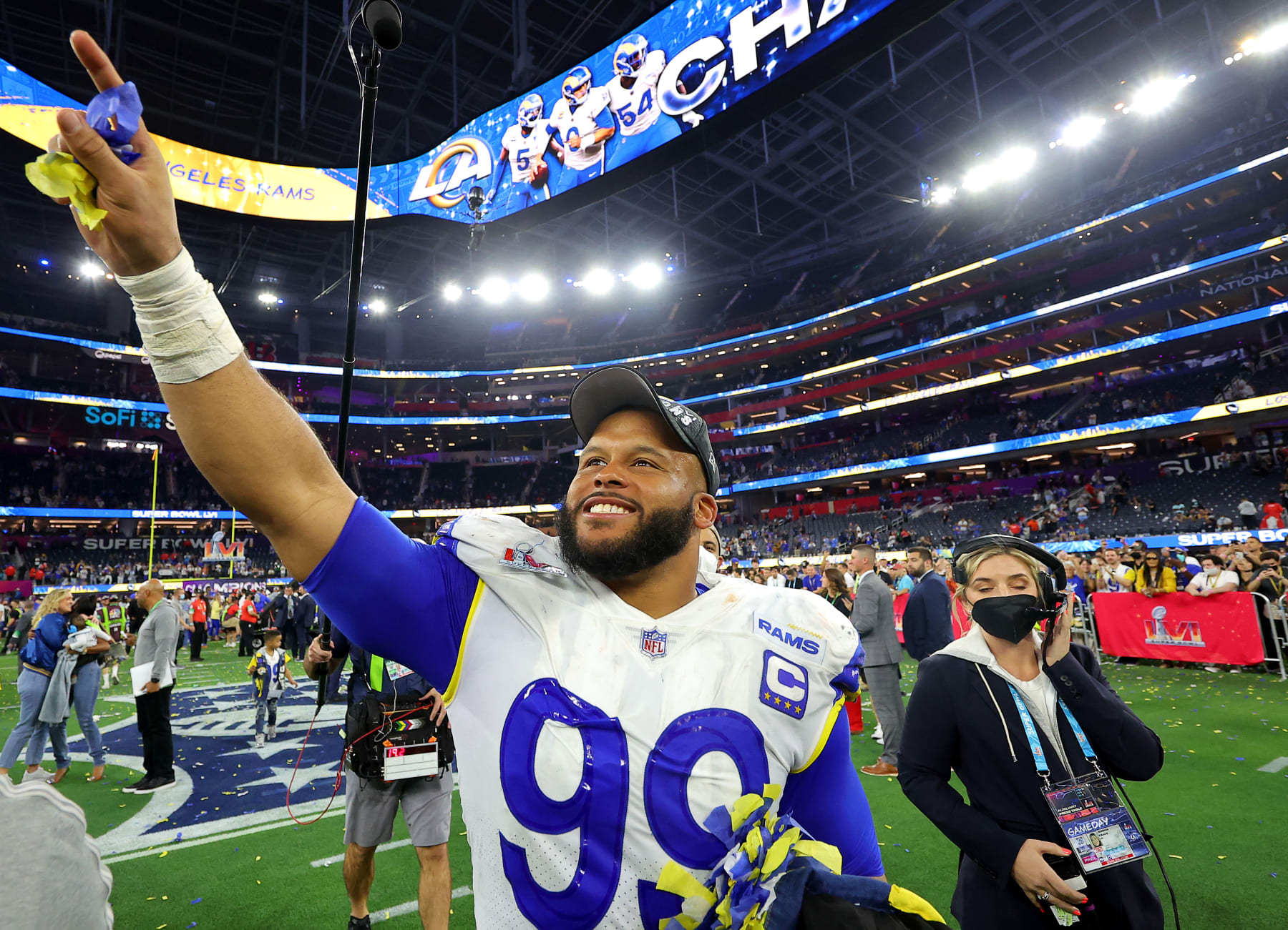 Aaron Donald #99 leads out Los Angeles Rams v Jets 2020 Images