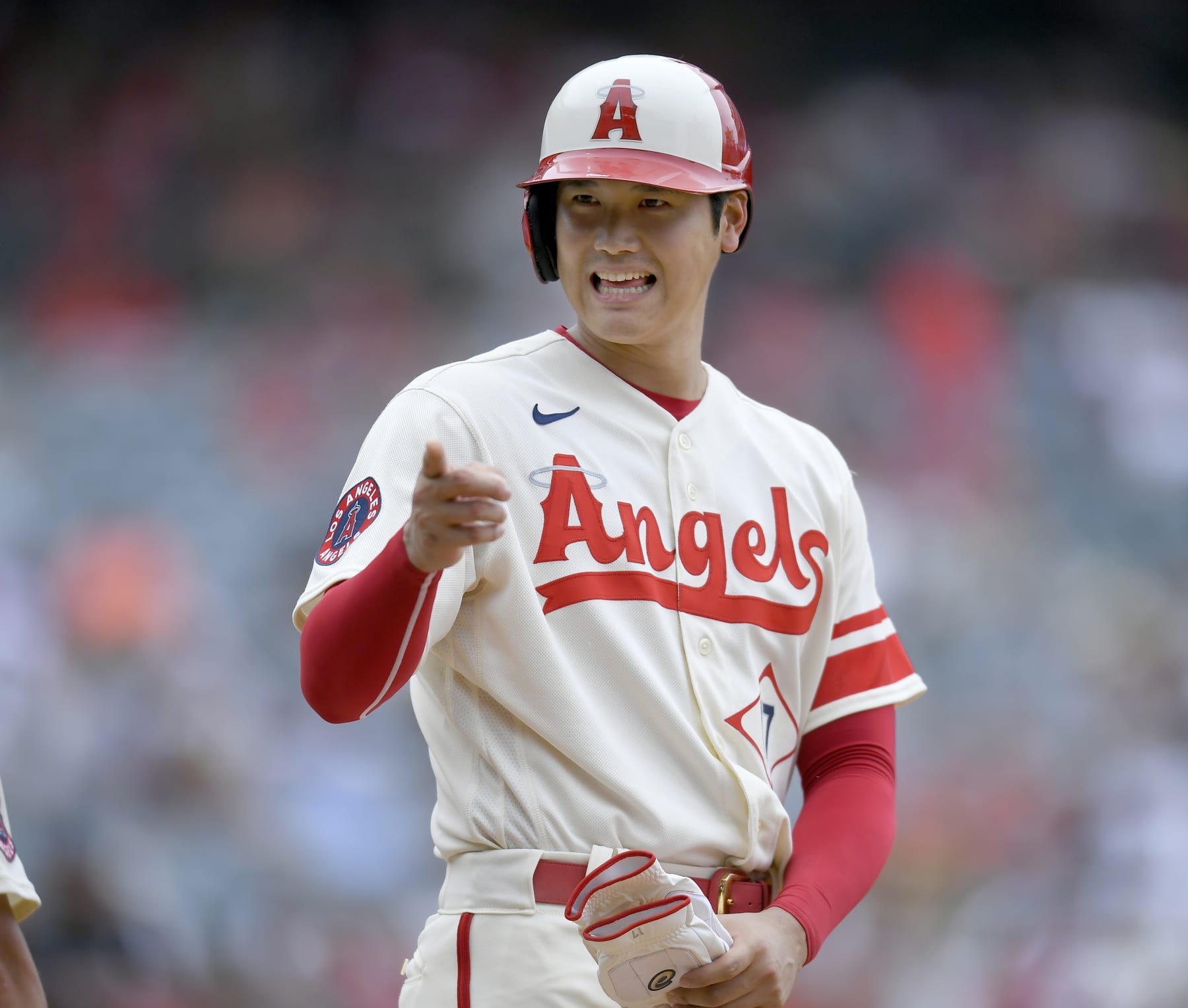 Shohei Ohtani gets win for Angels as pitcher, ties for MLB home run lead