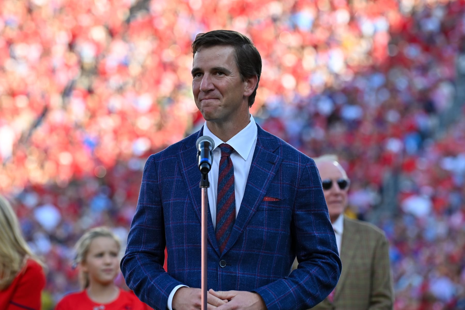 Eli Manning to rejoin Giants in business role, have jersey retired