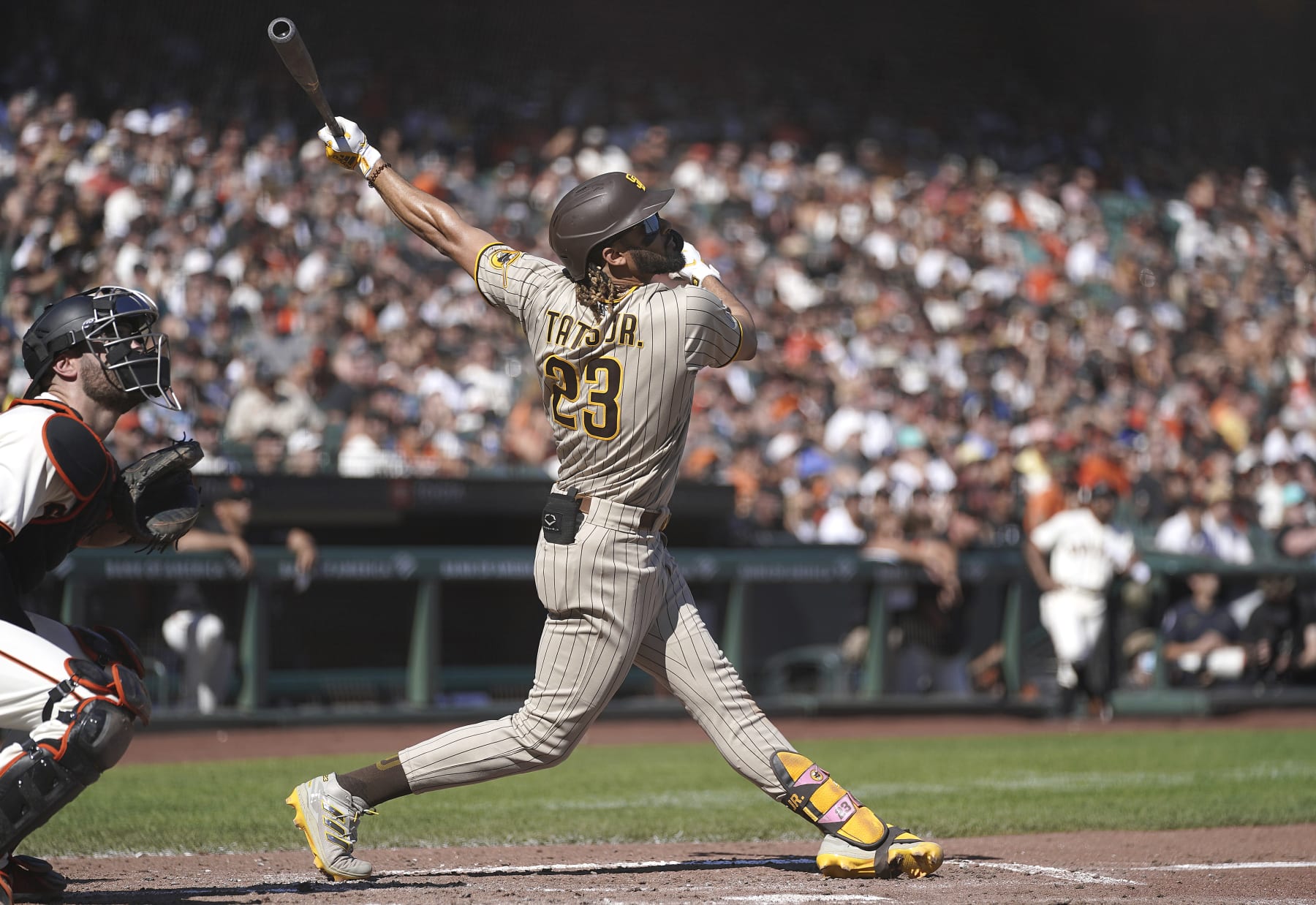 Luis Robert Jr. #88 of the Chicago White Sox bats against the Oakland  News Photo - Getty Images