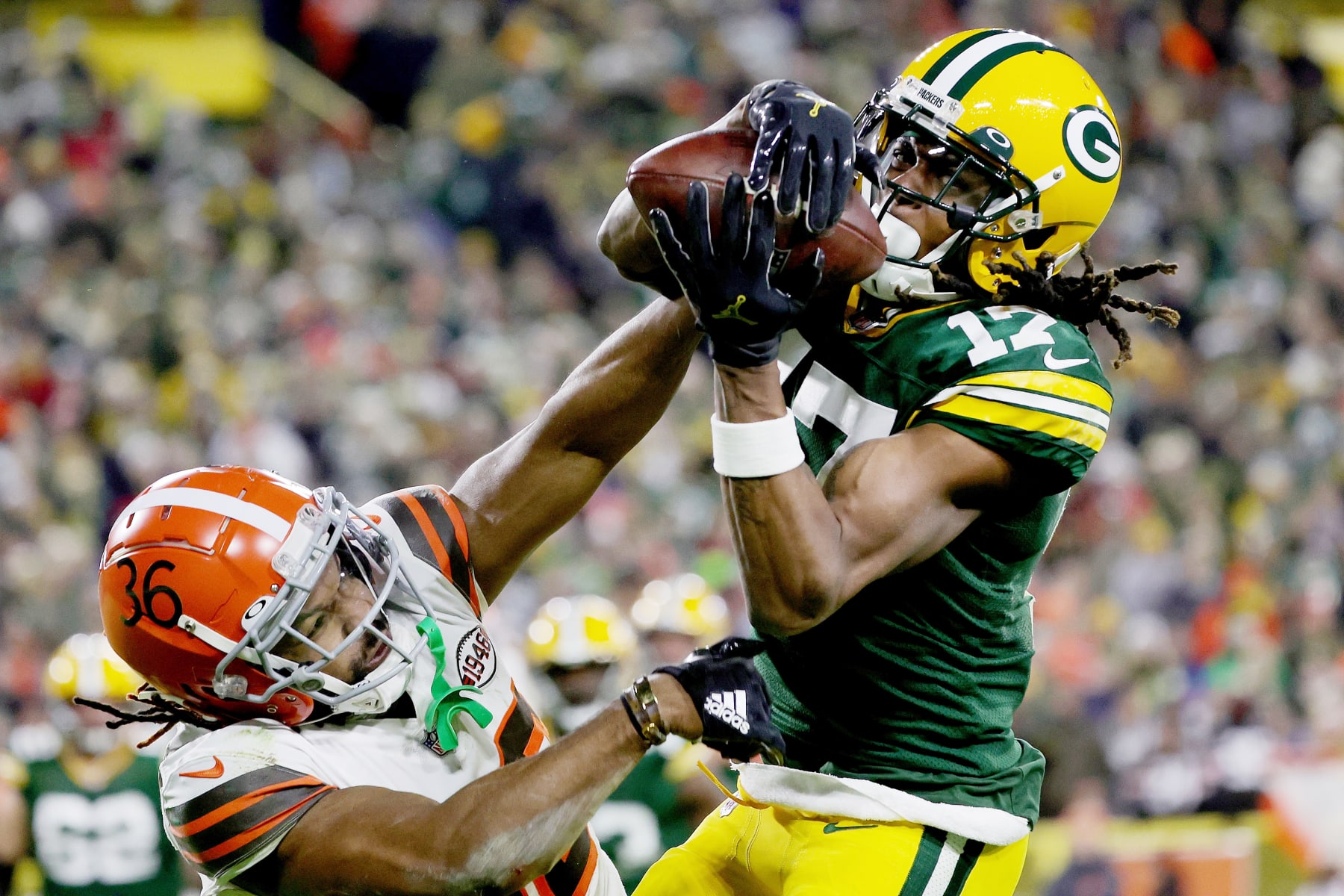 Browns-Packers Christmas Day matchup draws second-largest audience of the  NFL regular season