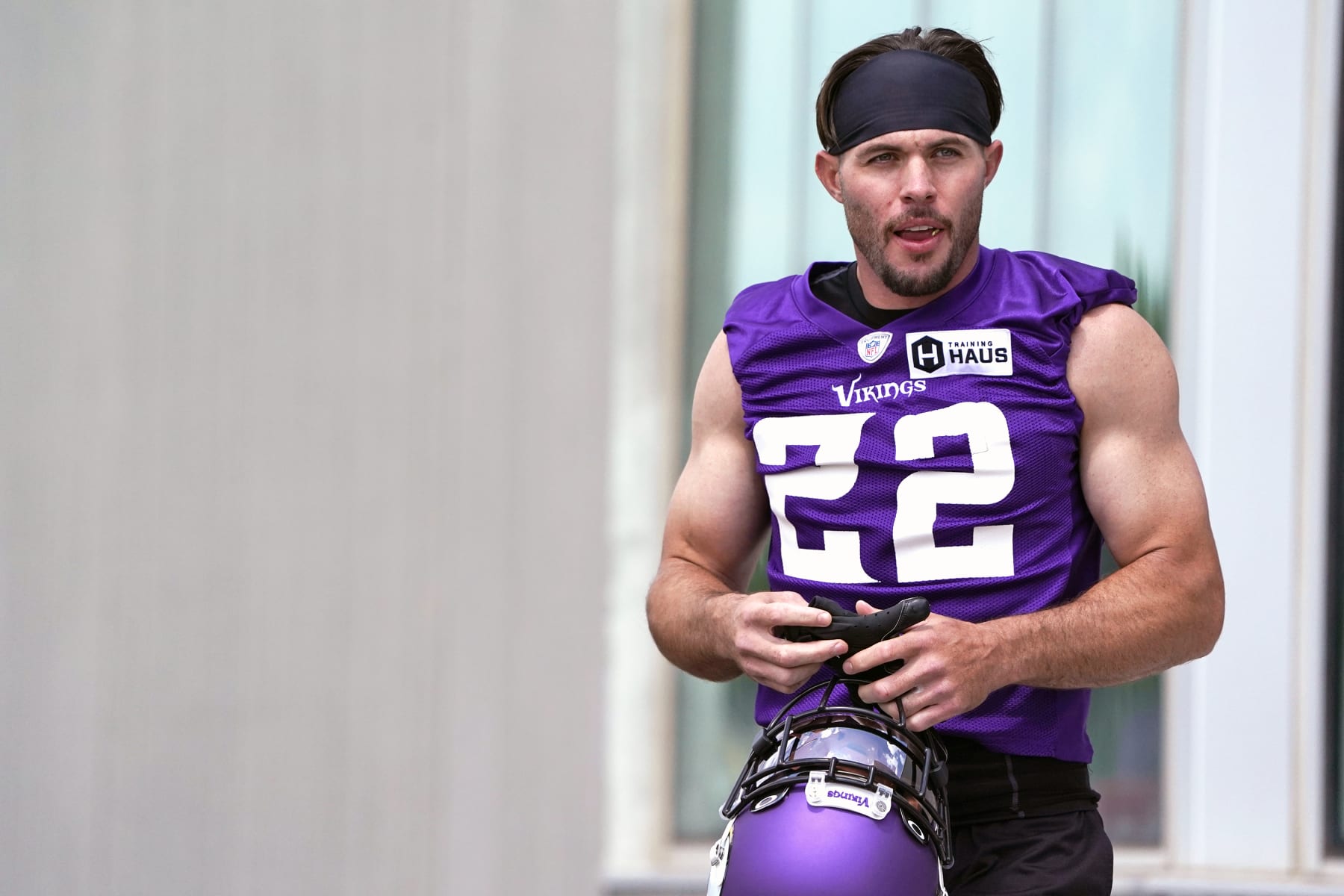 Minnesota Vikings lock up All-Pro safety Harrison Smith until 2026