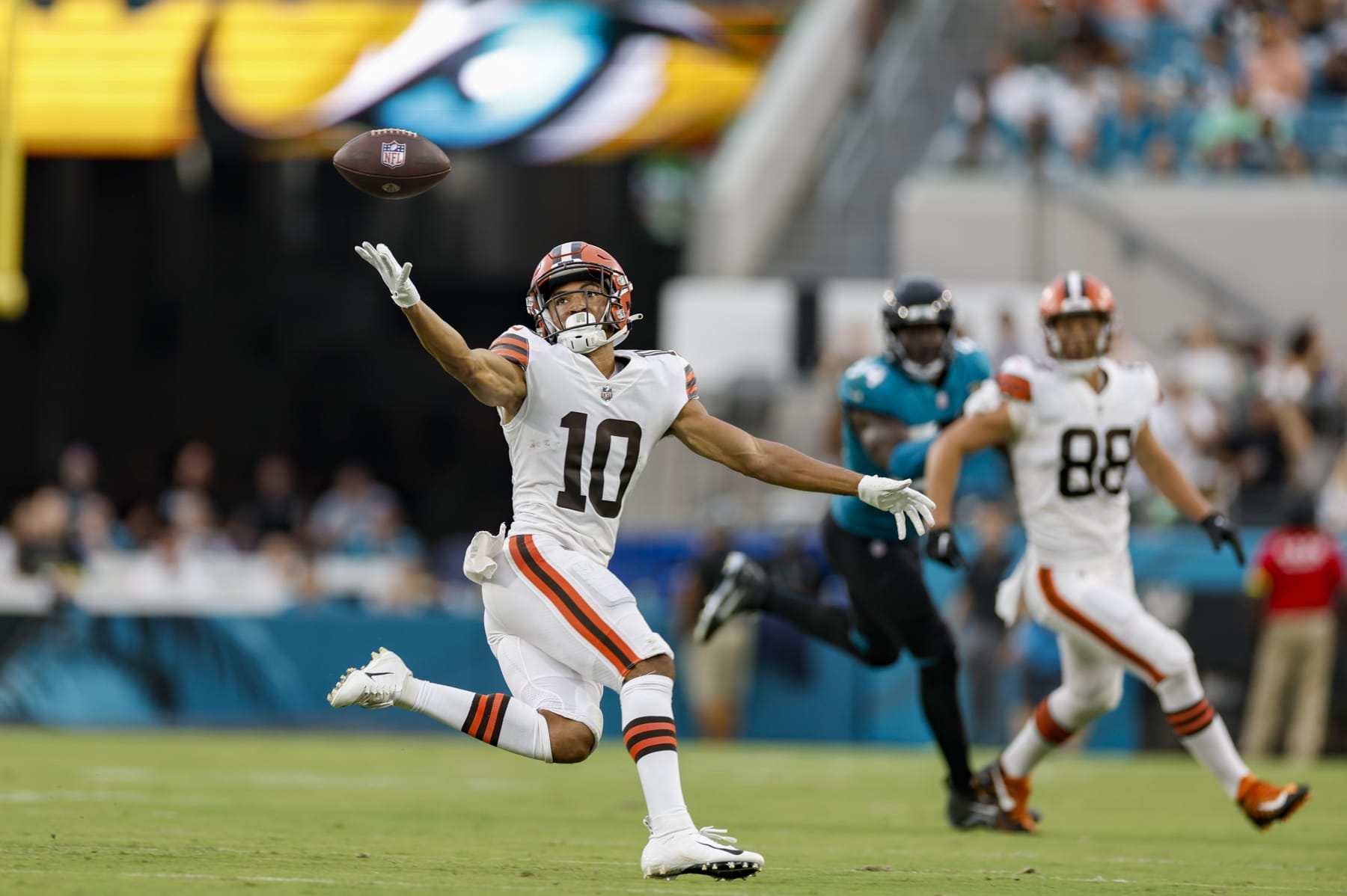 Broncos OLB Bradley Chubb “100%” wants to stay in Denver, but knows he  could be traded by Tuesday – The Denver Post