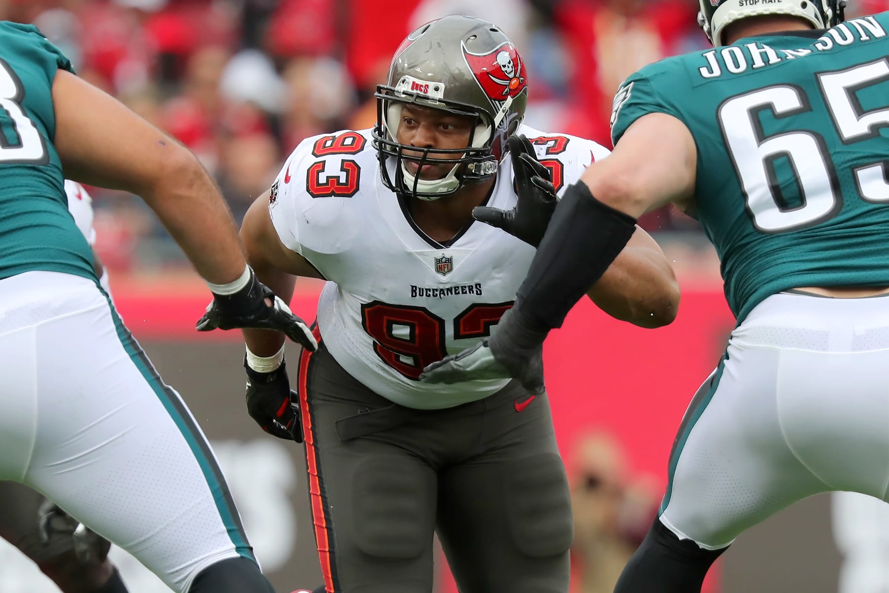 Browns Pursuing Buccaneers Defensive Tackle Ndamukong Suh