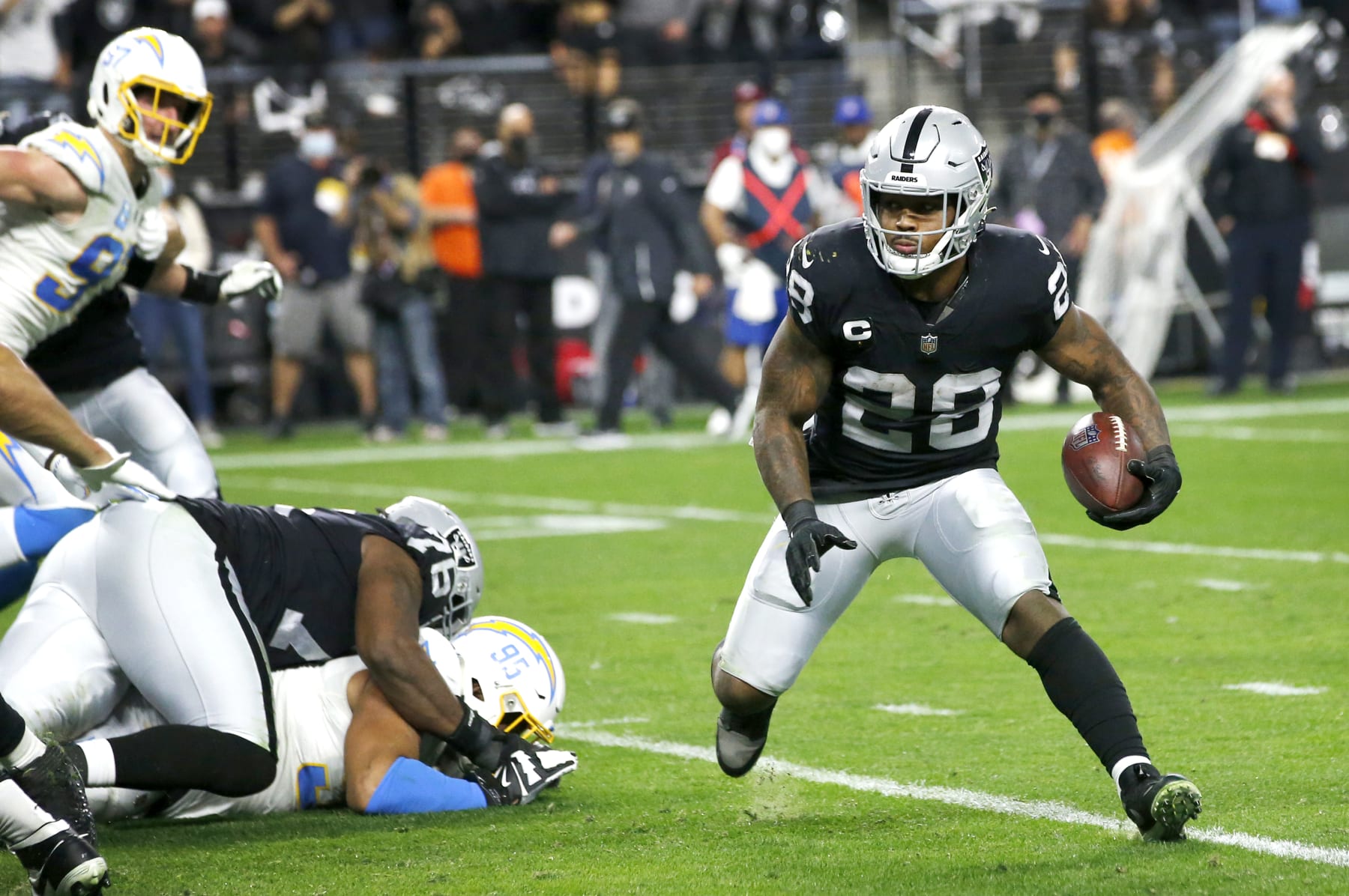 Raiders Among The Long Shots to Win the 2022 Super Bowl – Raiders Beat