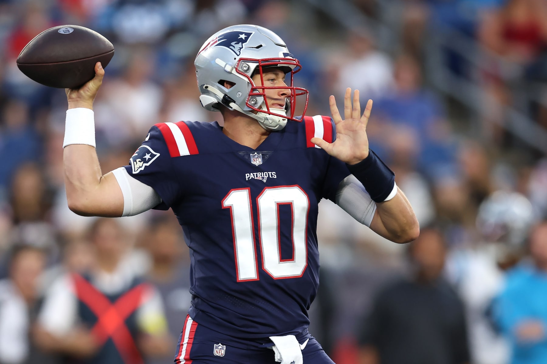 Patriots QB Mac Jones is a high-IQ game manager, sort of like a young Tom  Brady