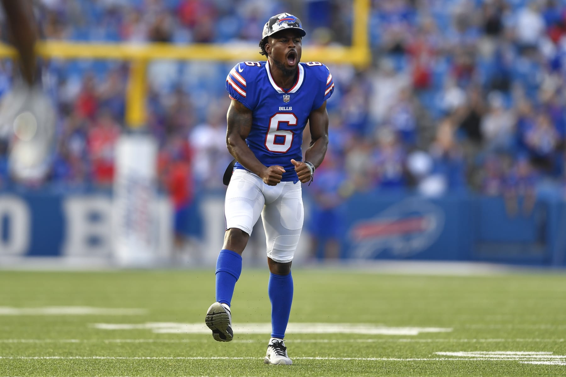 Small WR, Big Role? Buffalo Bills' Isaiah McKenzie Fighting For First-Team  Reps - Sports Illustrated Buffalo Bills News, Analysis and More