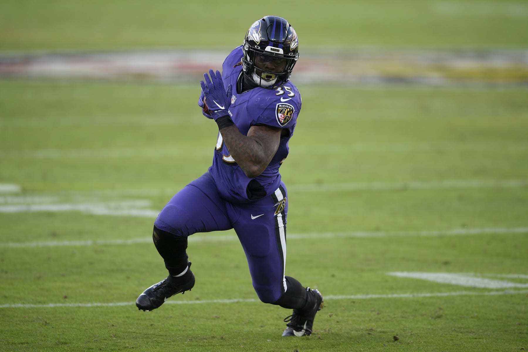 Gus Edwards injury update: Ravens RB cleared of concussion for Wild Card  round - DraftKings Network