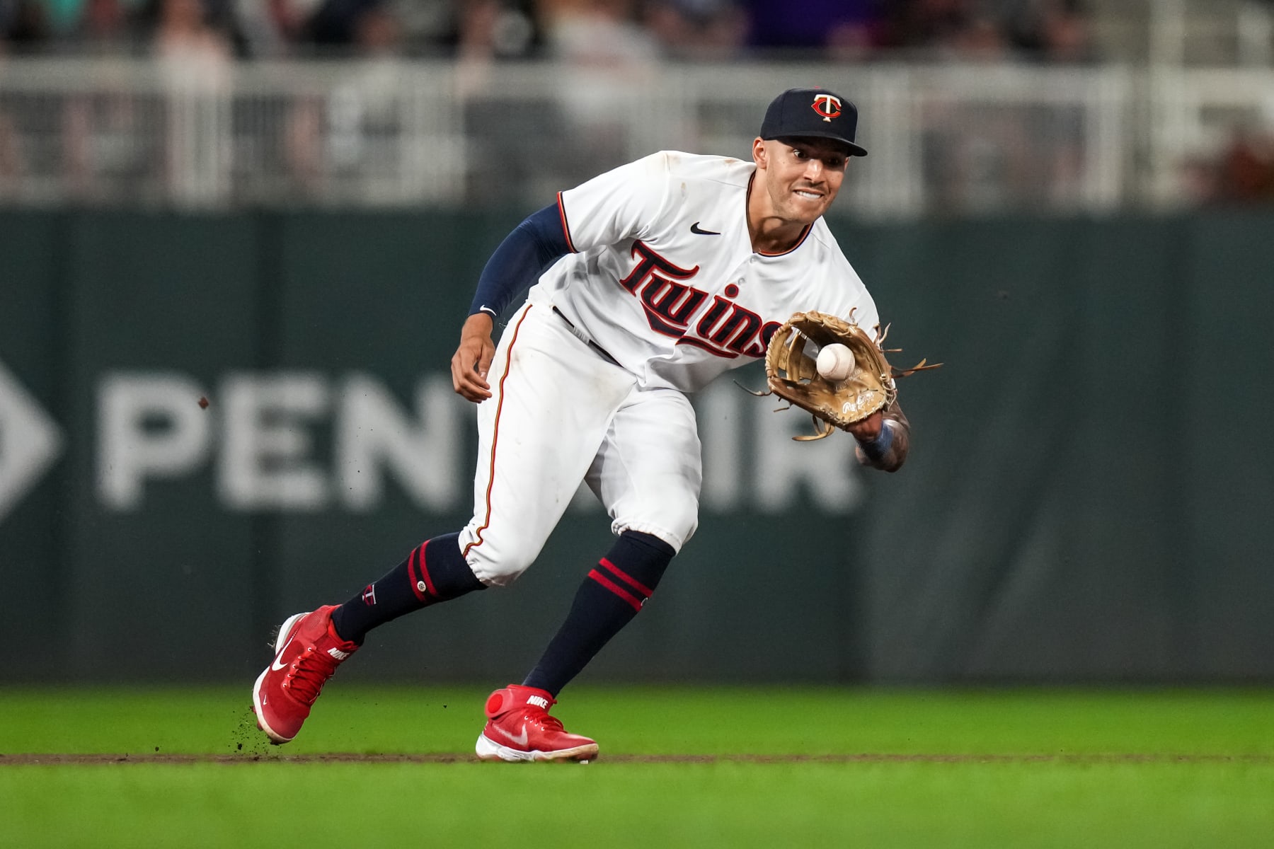 Minnesota Twins: Carlos Correa gets honest about his base running, says he  is 'slow as f**k