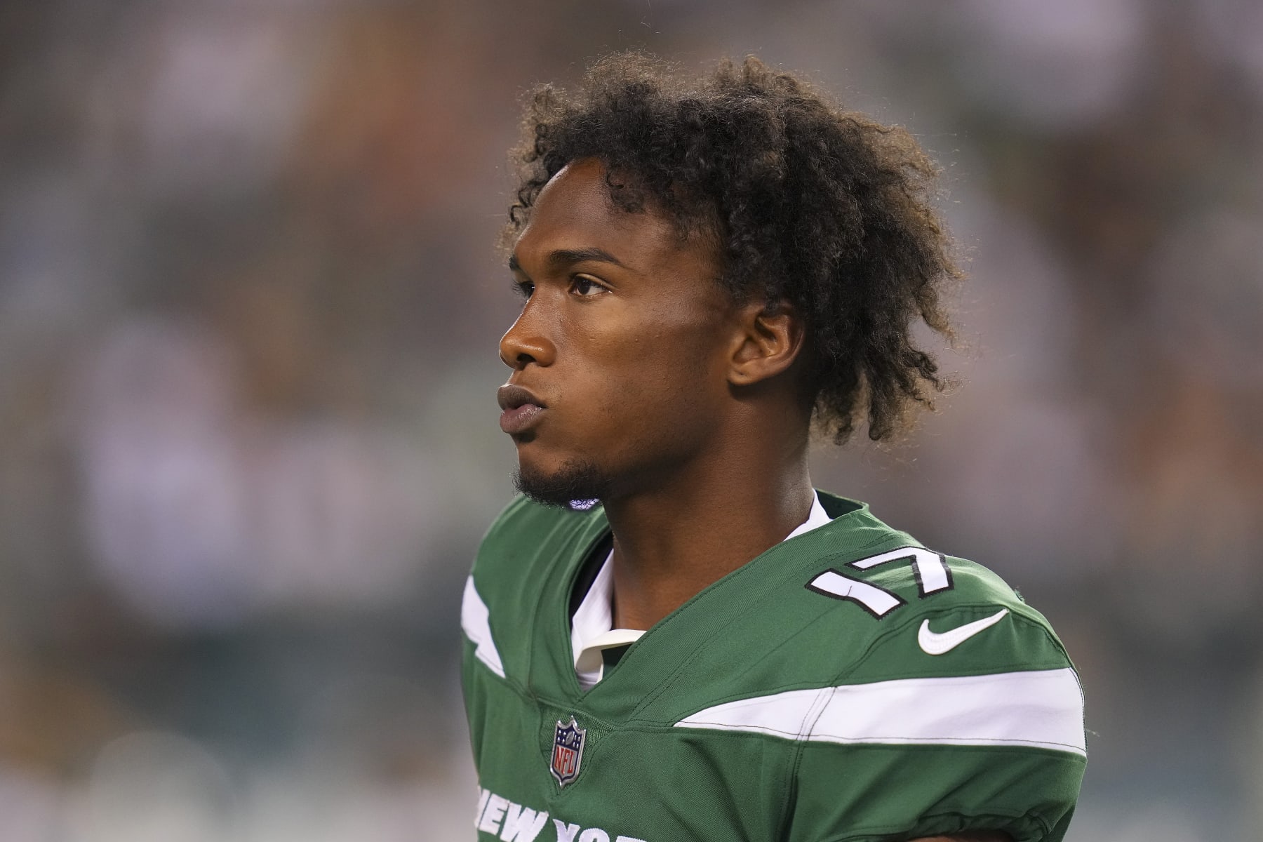 PHILADELPHIA, PA - AUGUST 12: Garrett Wilson #17 of the New York Jets looks on against the Philadelphia Eagles during the preseason game at Lincoln Financial Field on August 12, 2022 in Philadelphia, Pennsylvania. The Jets defeated the Eagles 24-21. (Photo by Mitchell Leff/Getty Images)