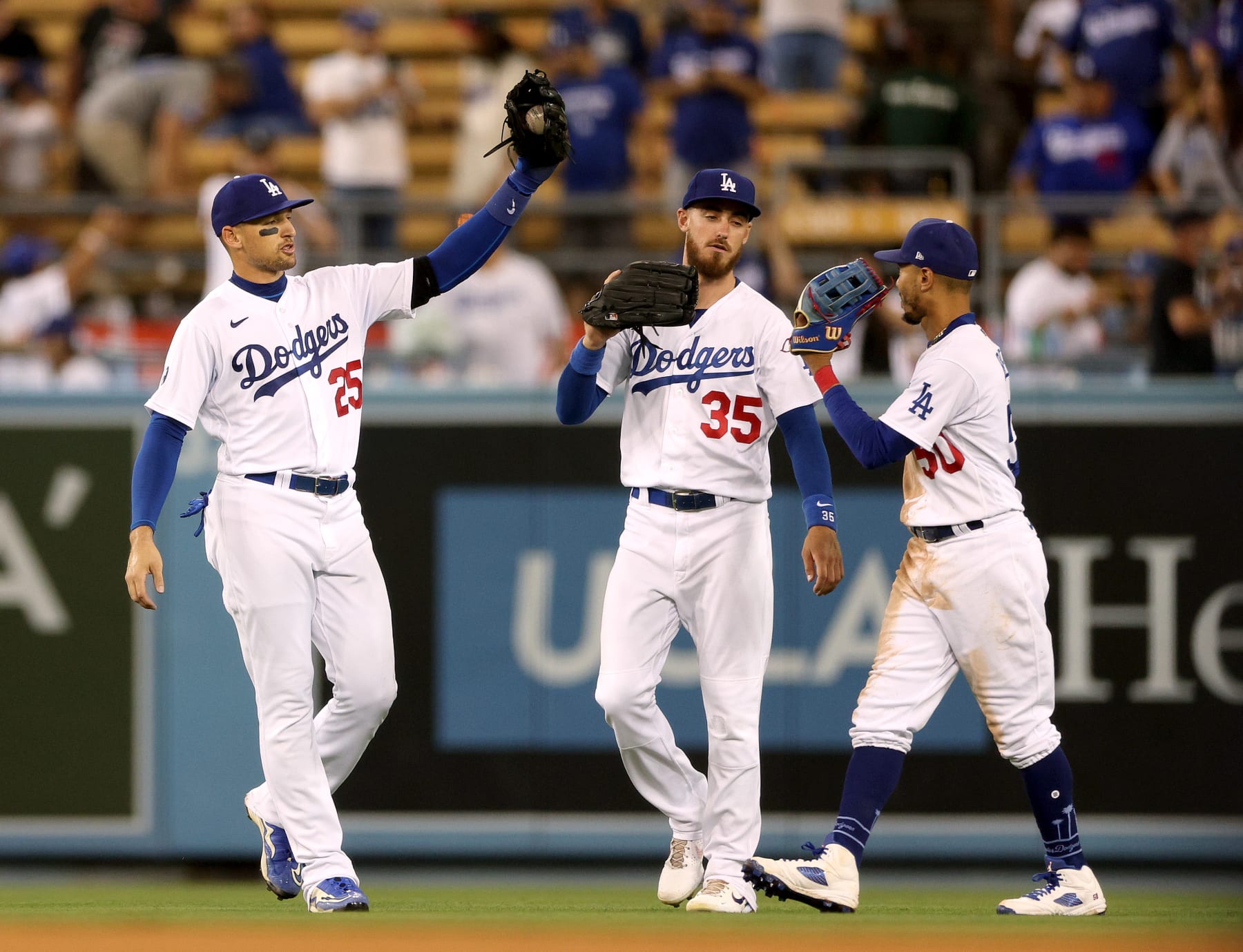 MLB Playoffs: Los Angeles Dodgers vs. San Diego Padres NLDS Game 1 Recap, Flippin' Bats