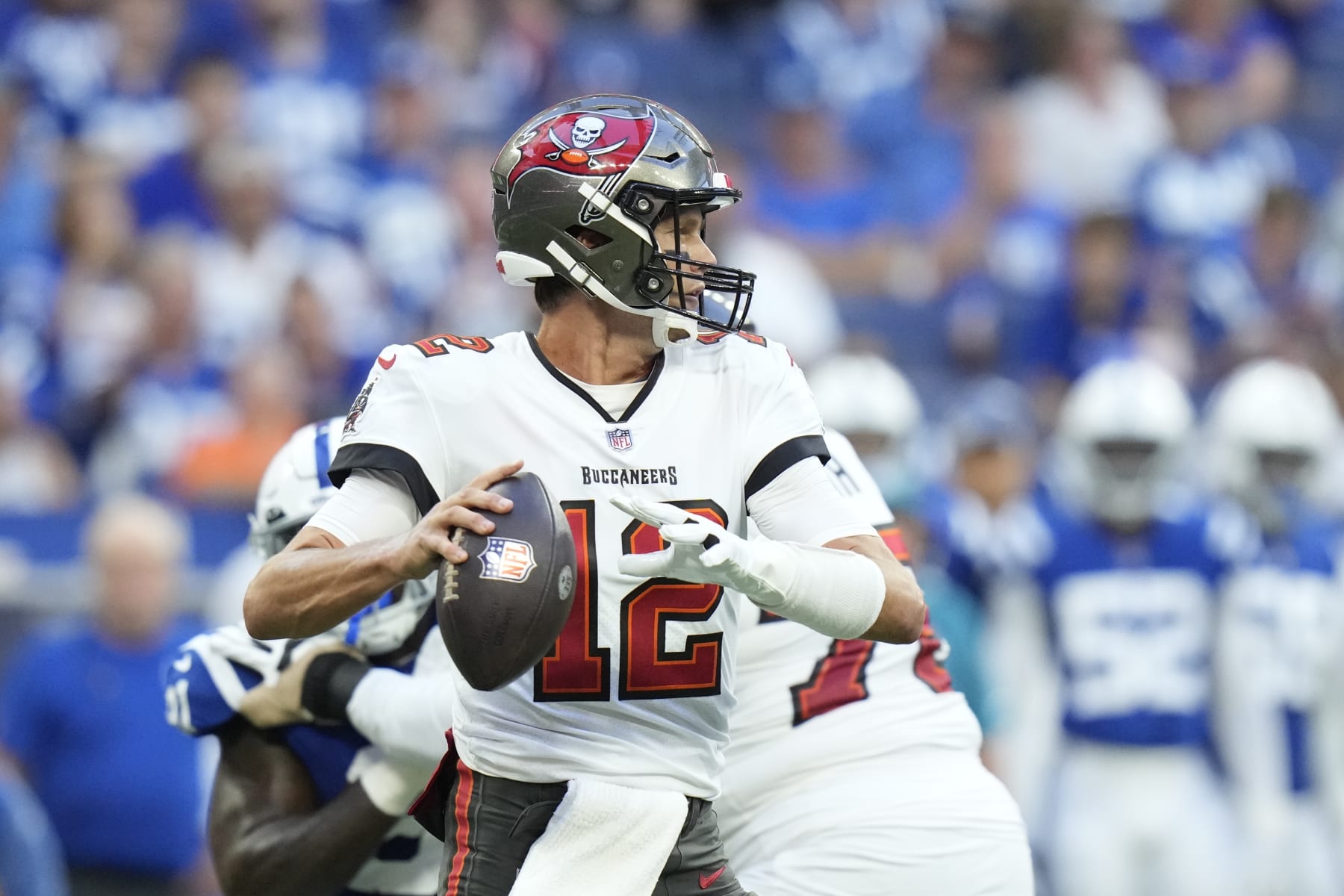 Tom Brady plays one drive in the Buccaneers' preseason opener